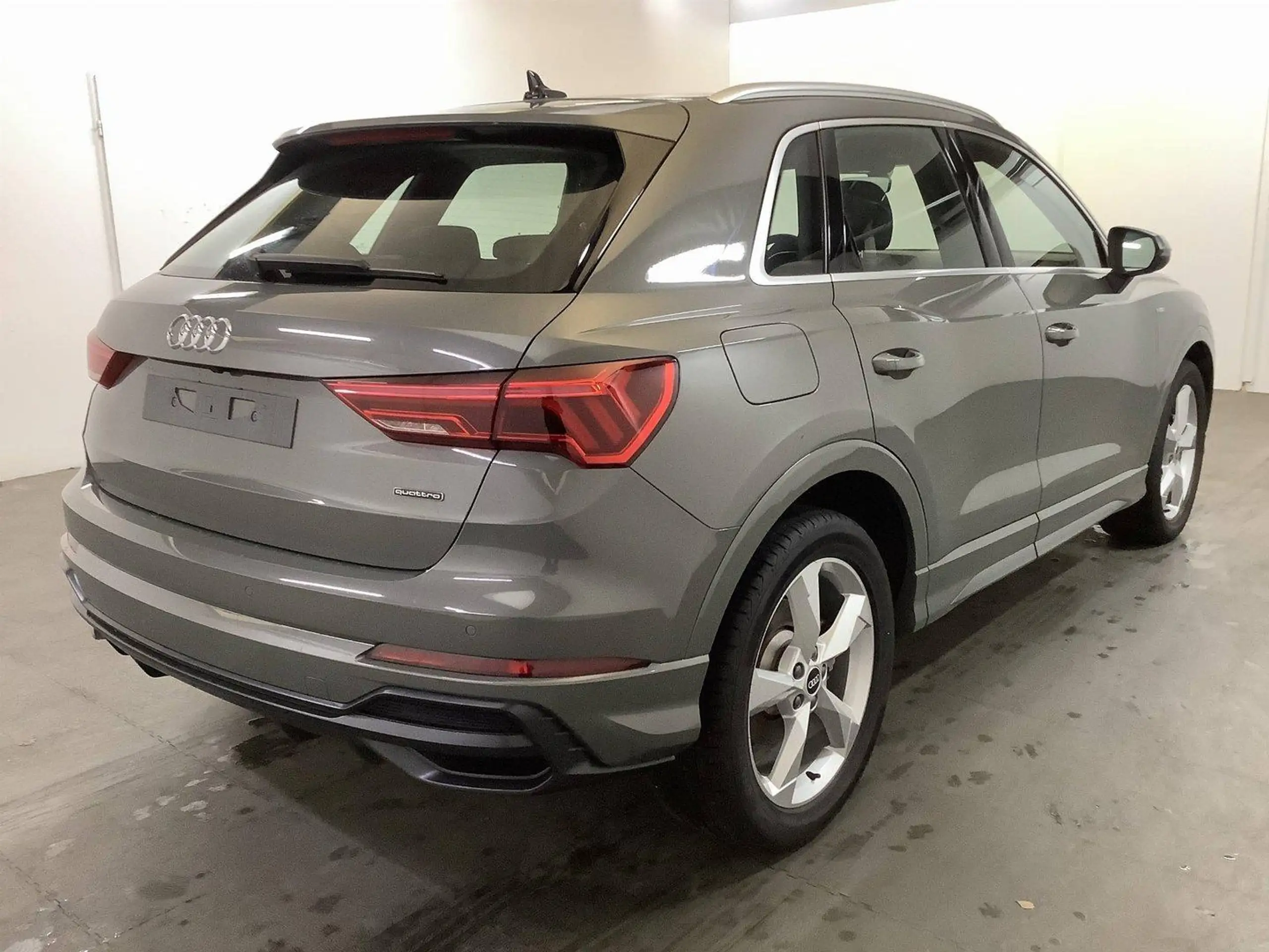 Audi - Q3