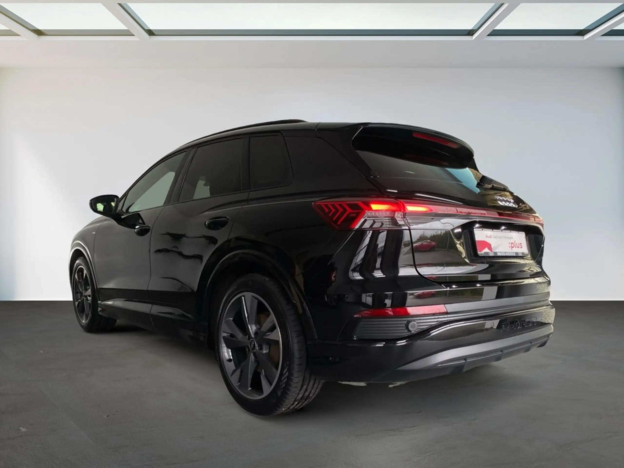 Audi - Q4 e-tron