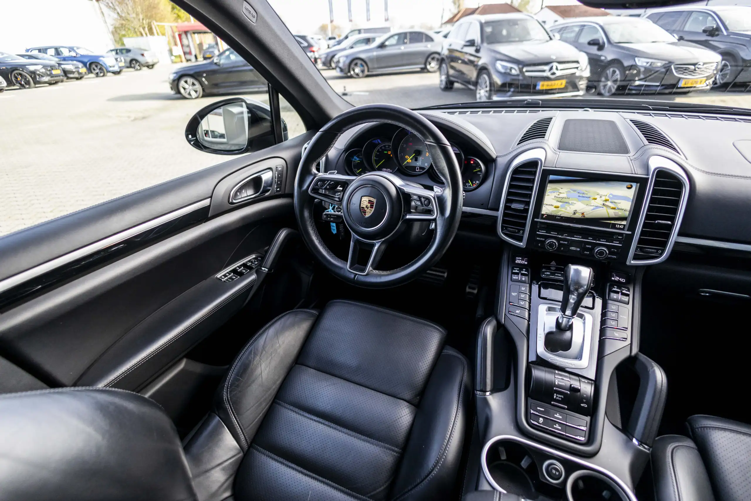 Porsche - Cayenne