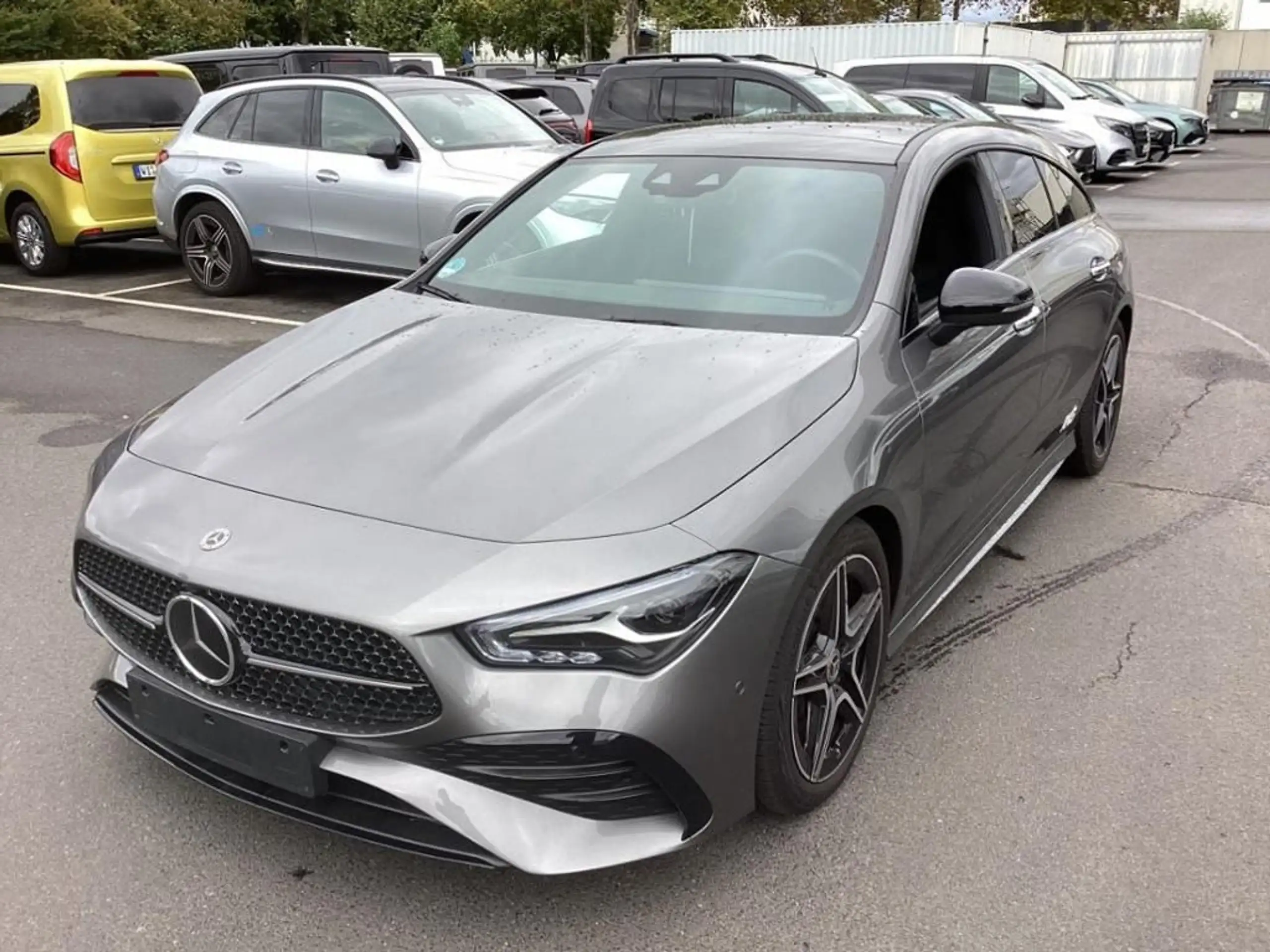 Mercedes-Benz - CLA 200