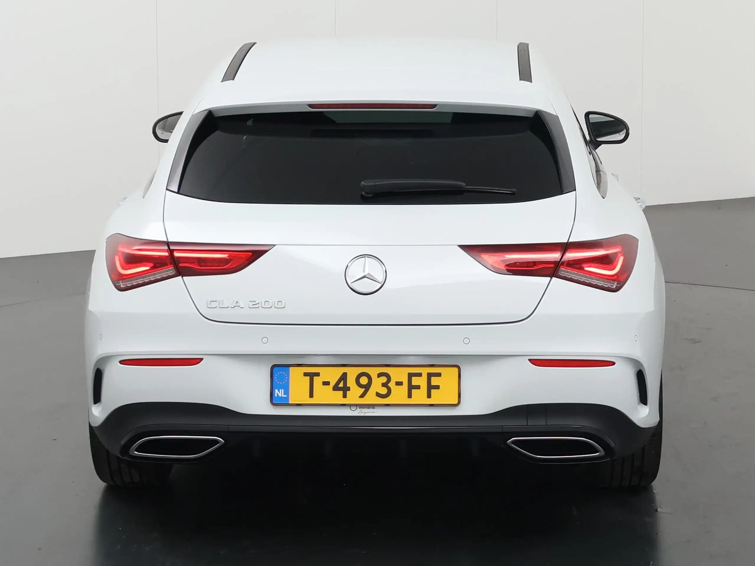 Mercedes-Benz - CLA 200