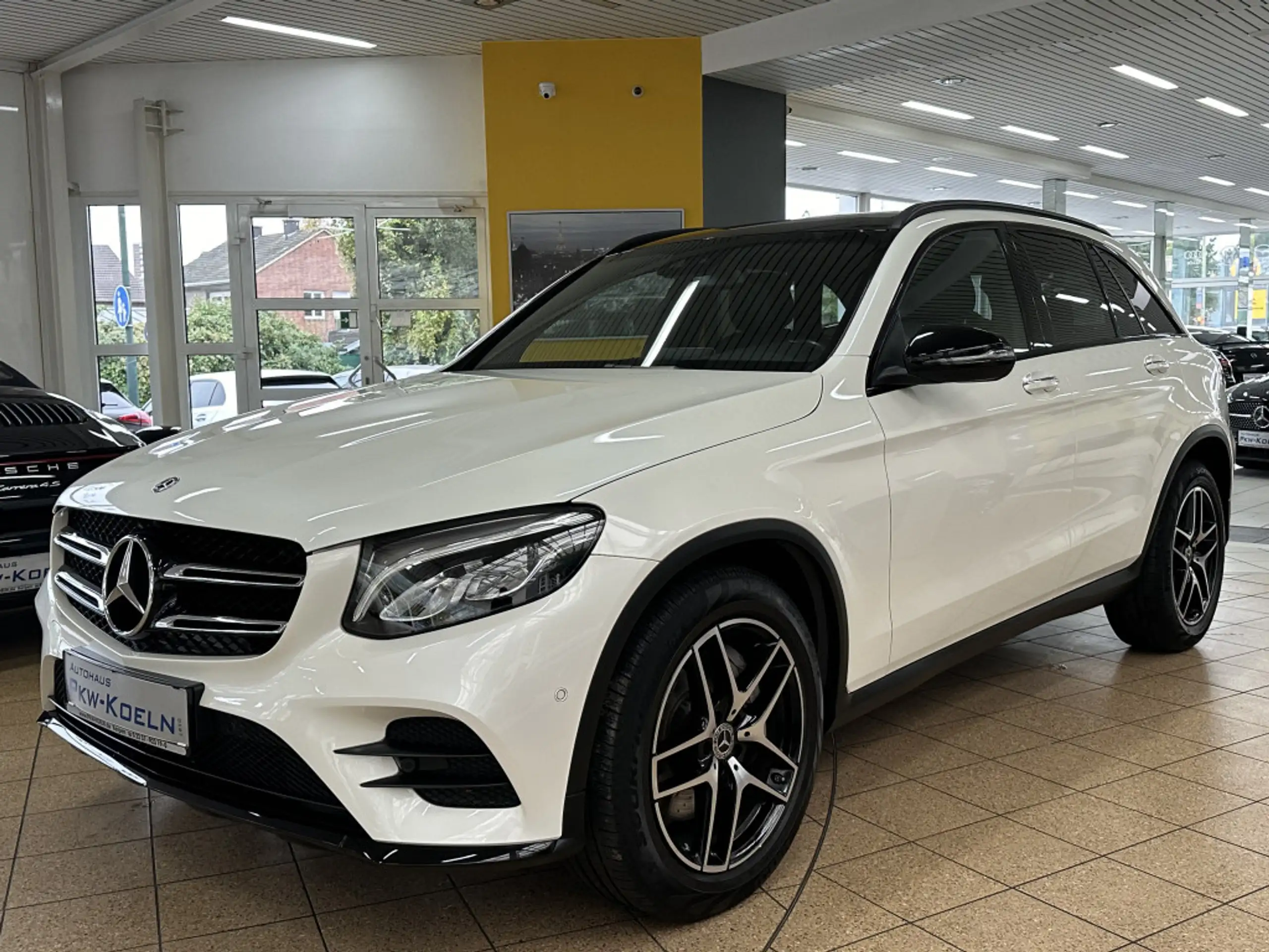 Mercedes-Benz - GLC 220