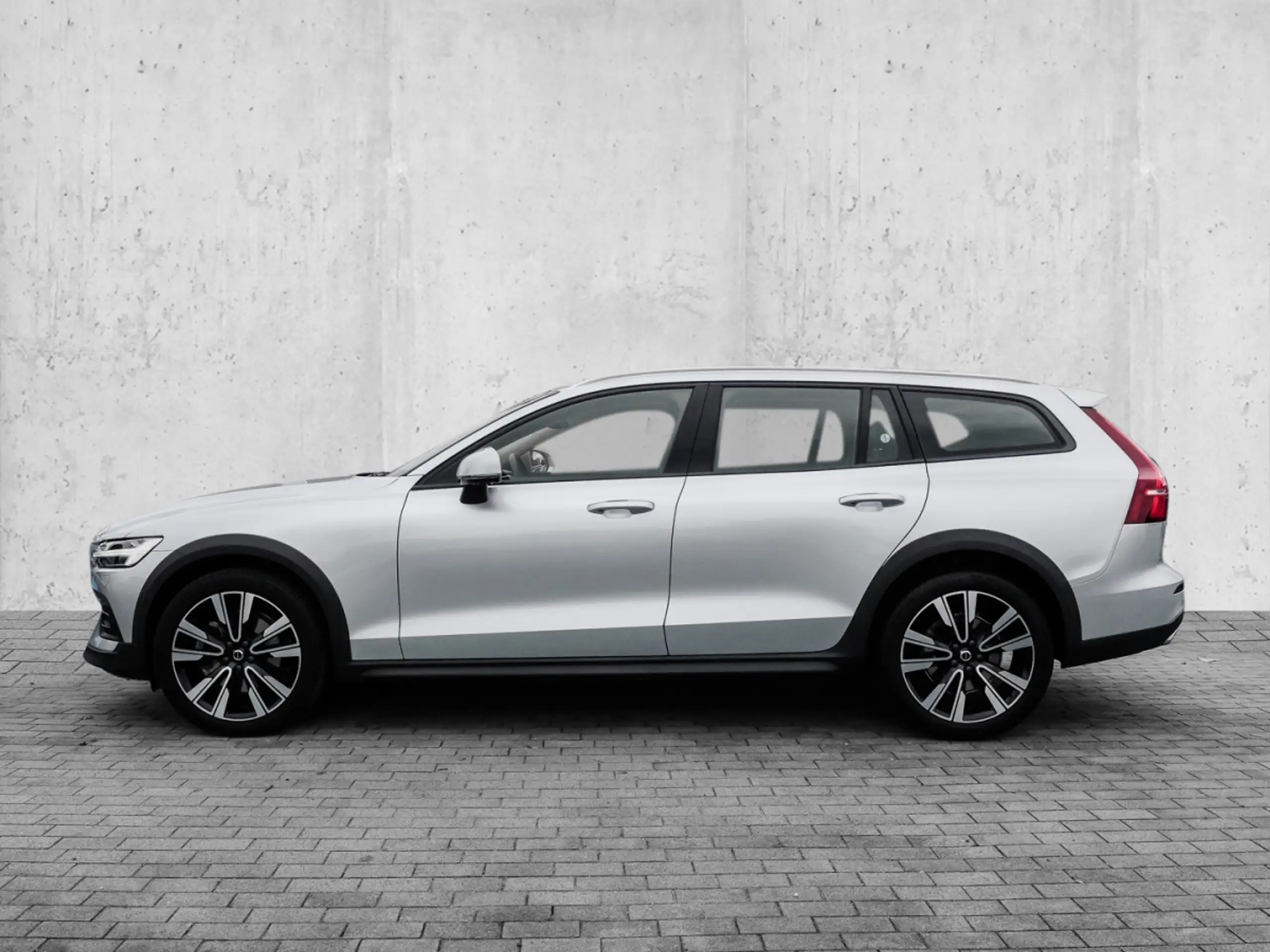 Volvo - V60 Cross Country