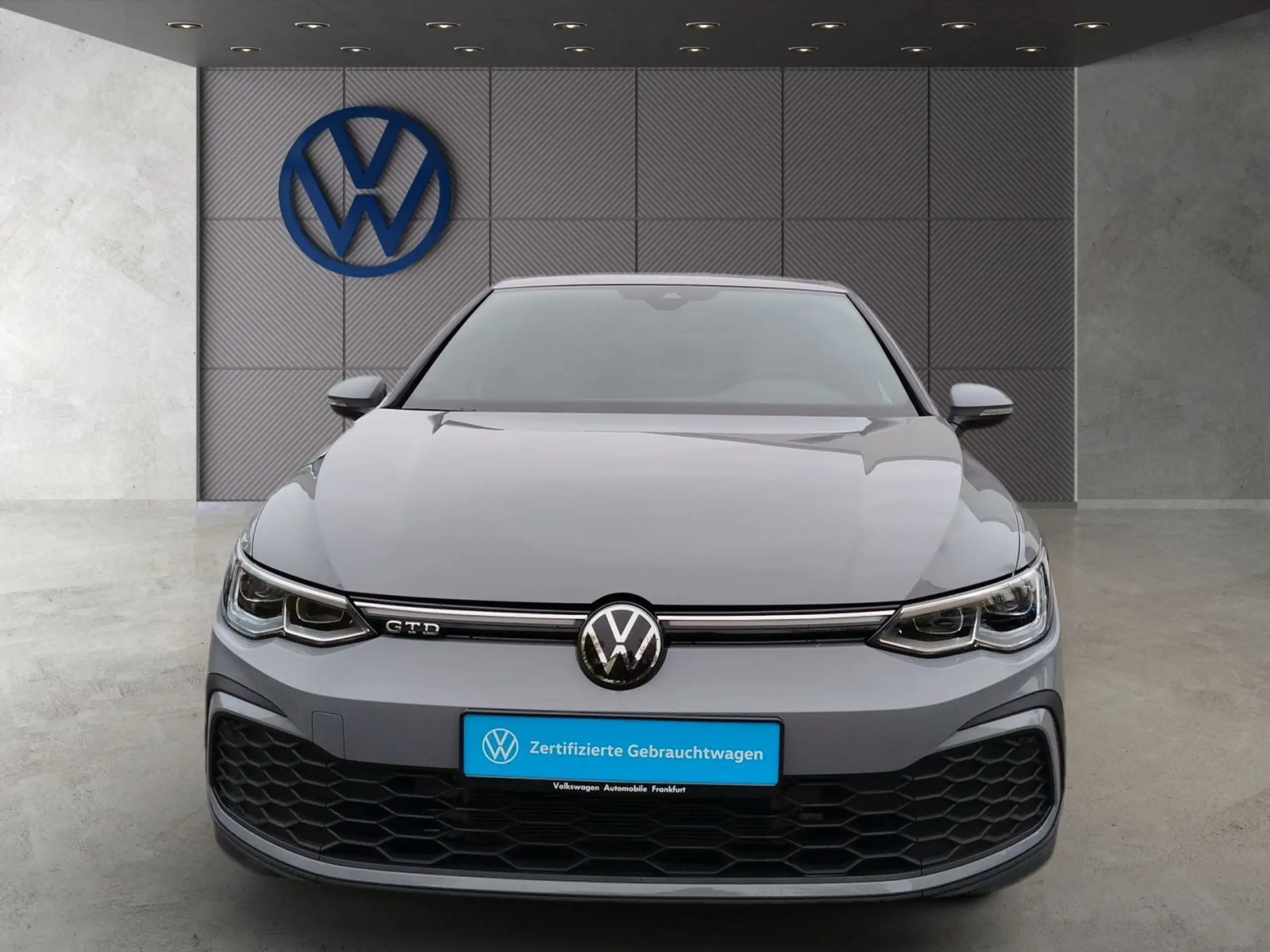 Volkswagen - Golf