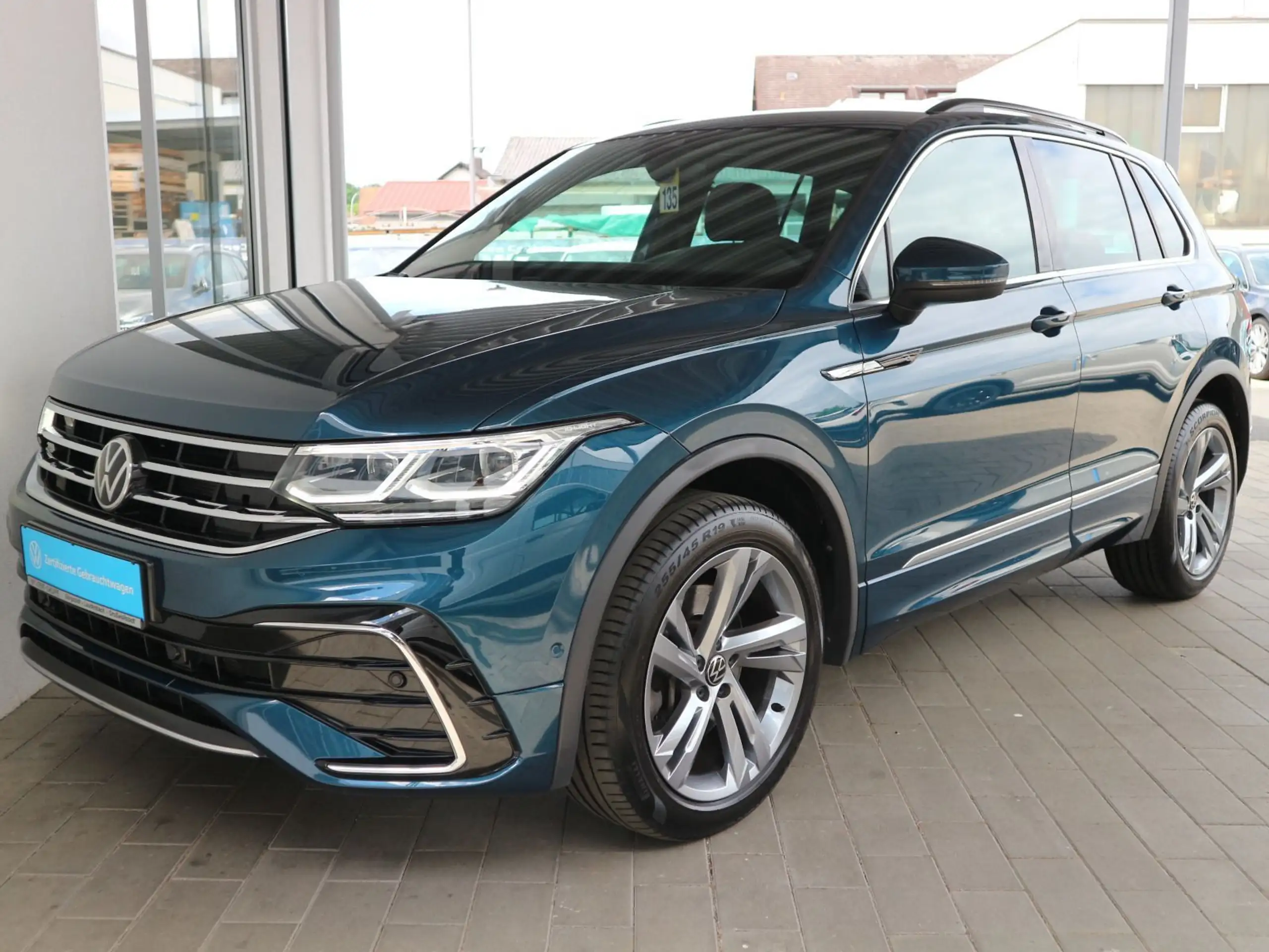 Volkswagen - Tiguan