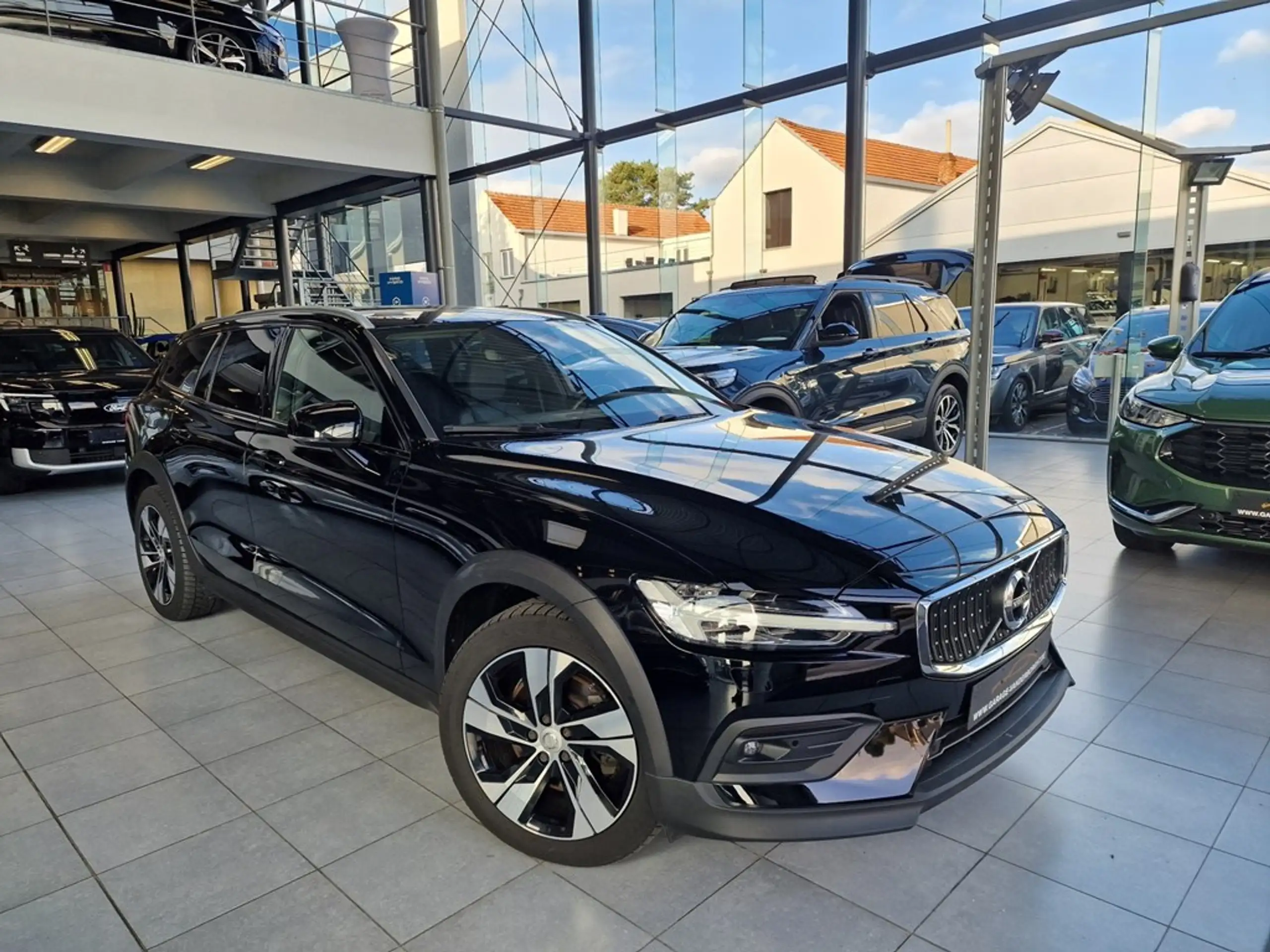 Volvo V60 Cross Country 2021