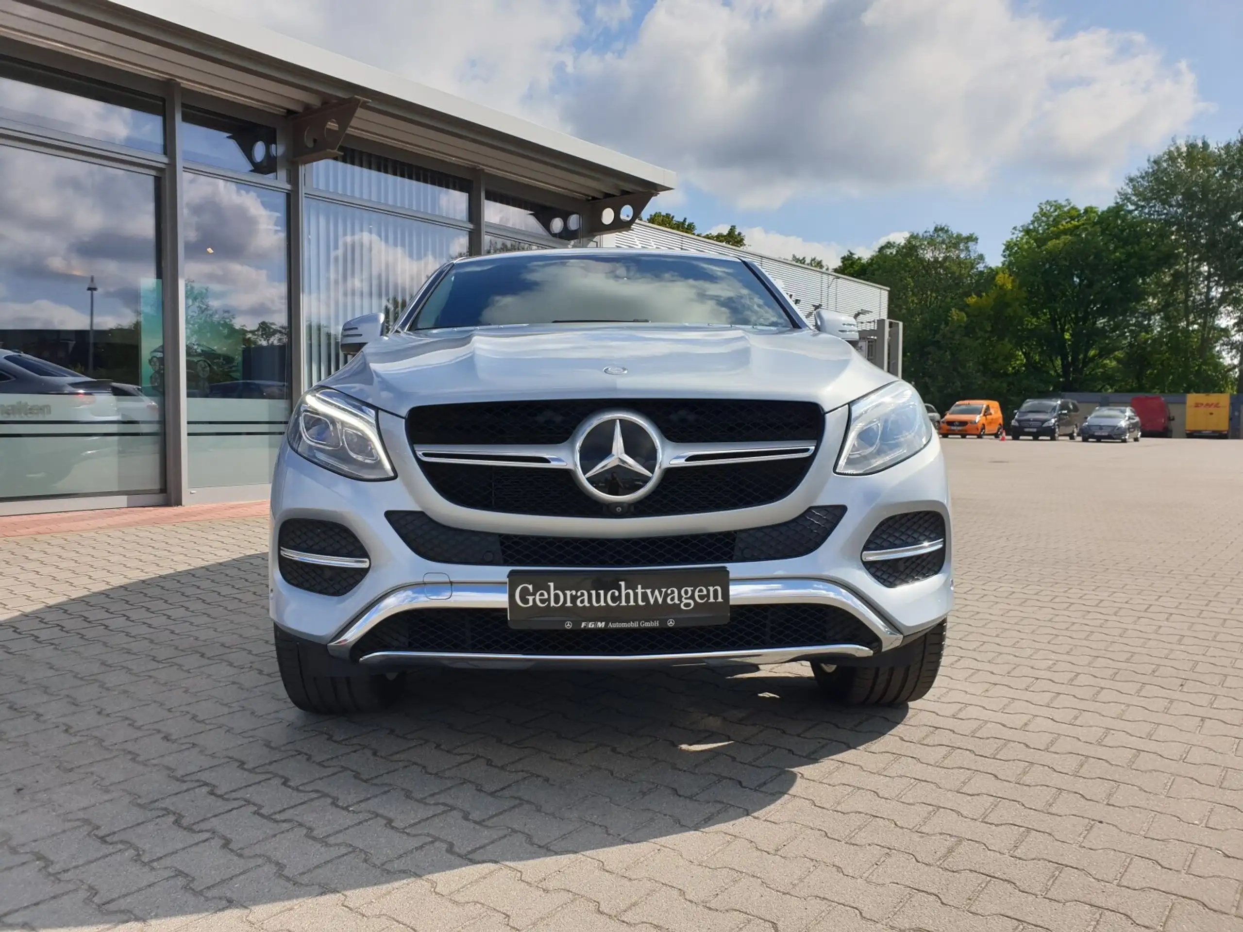 Mercedes-Benz - GLE 400