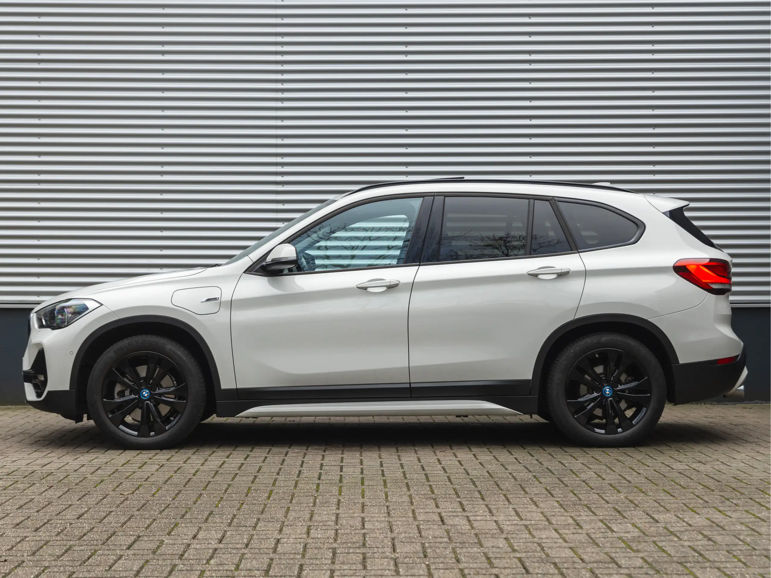 BMW - X1