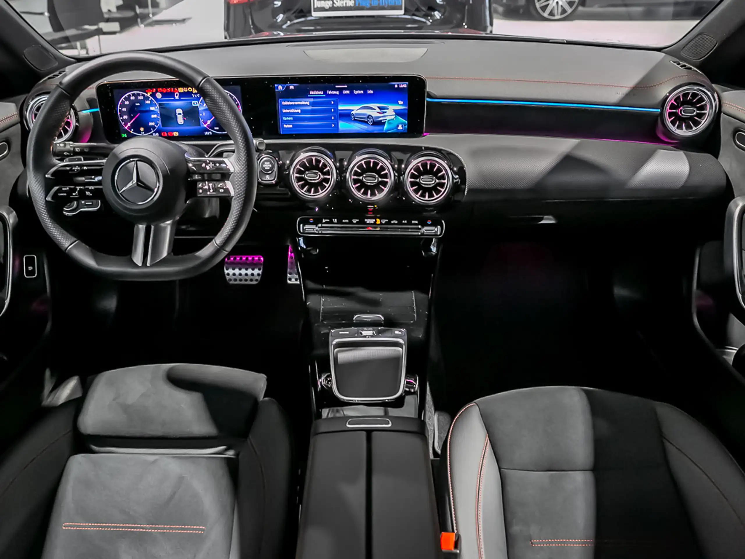 Mercedes-Benz - CLA 200