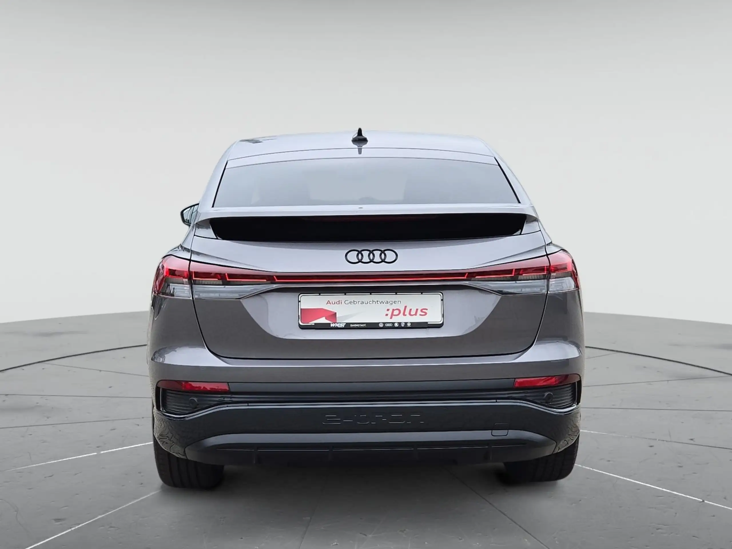 Audi - Q4 e-tron