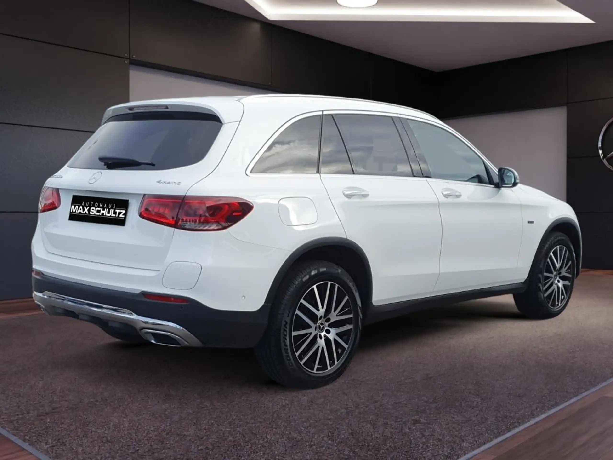 Mercedes-Benz - GLC 300