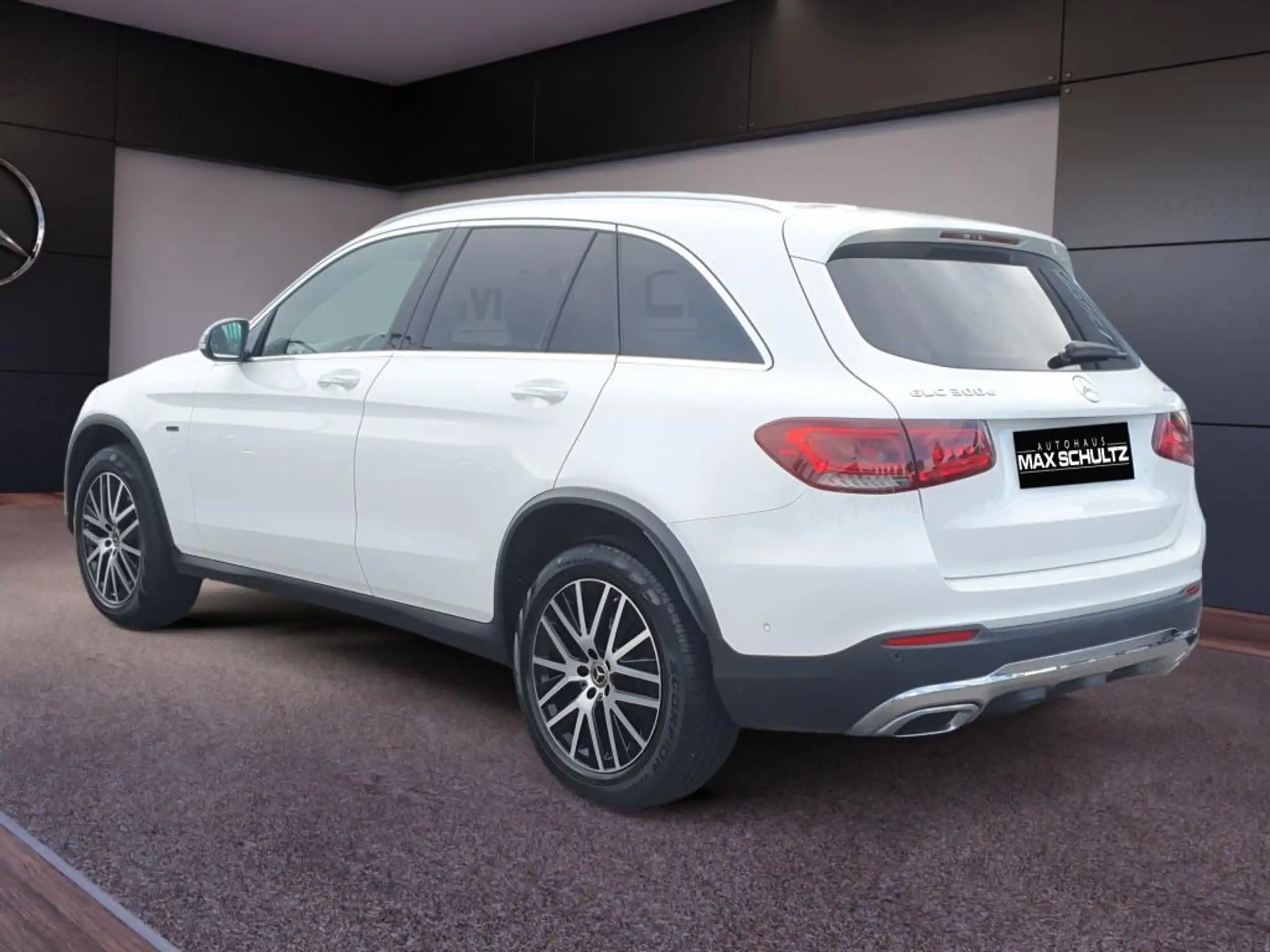 Mercedes-Benz - GLC 300