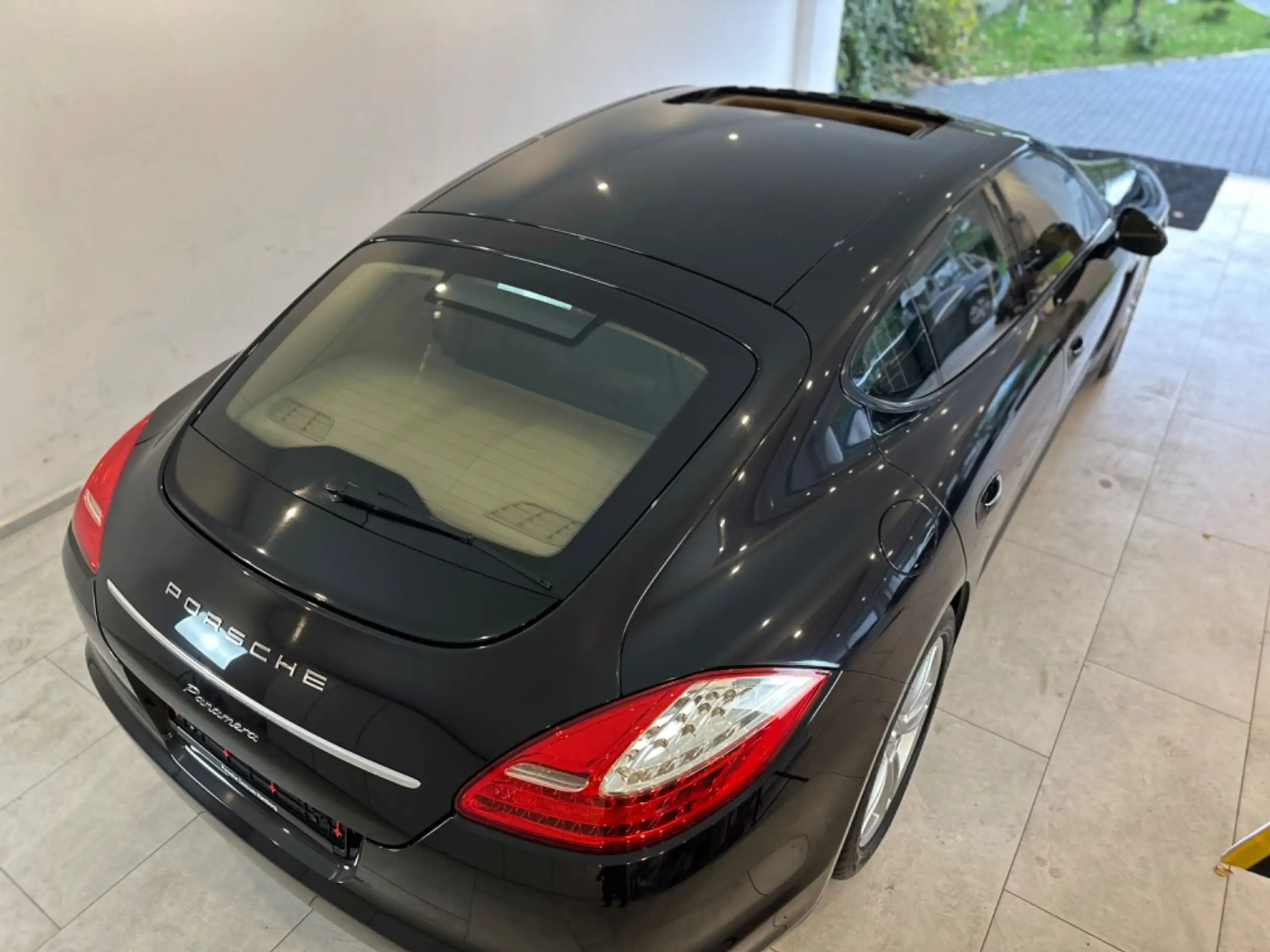 Porsche - Panamera