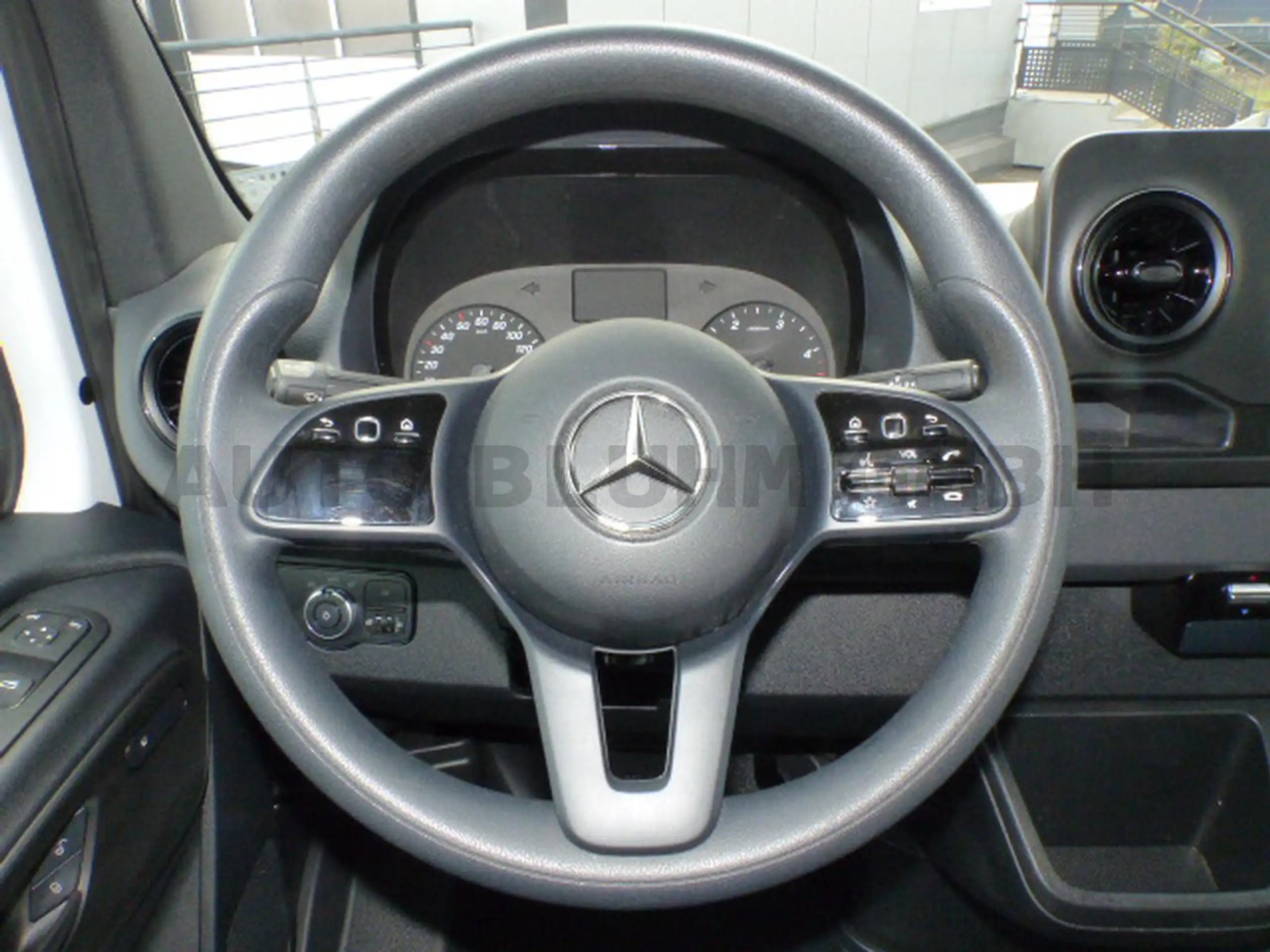 Mercedes-Benz - Sprinter