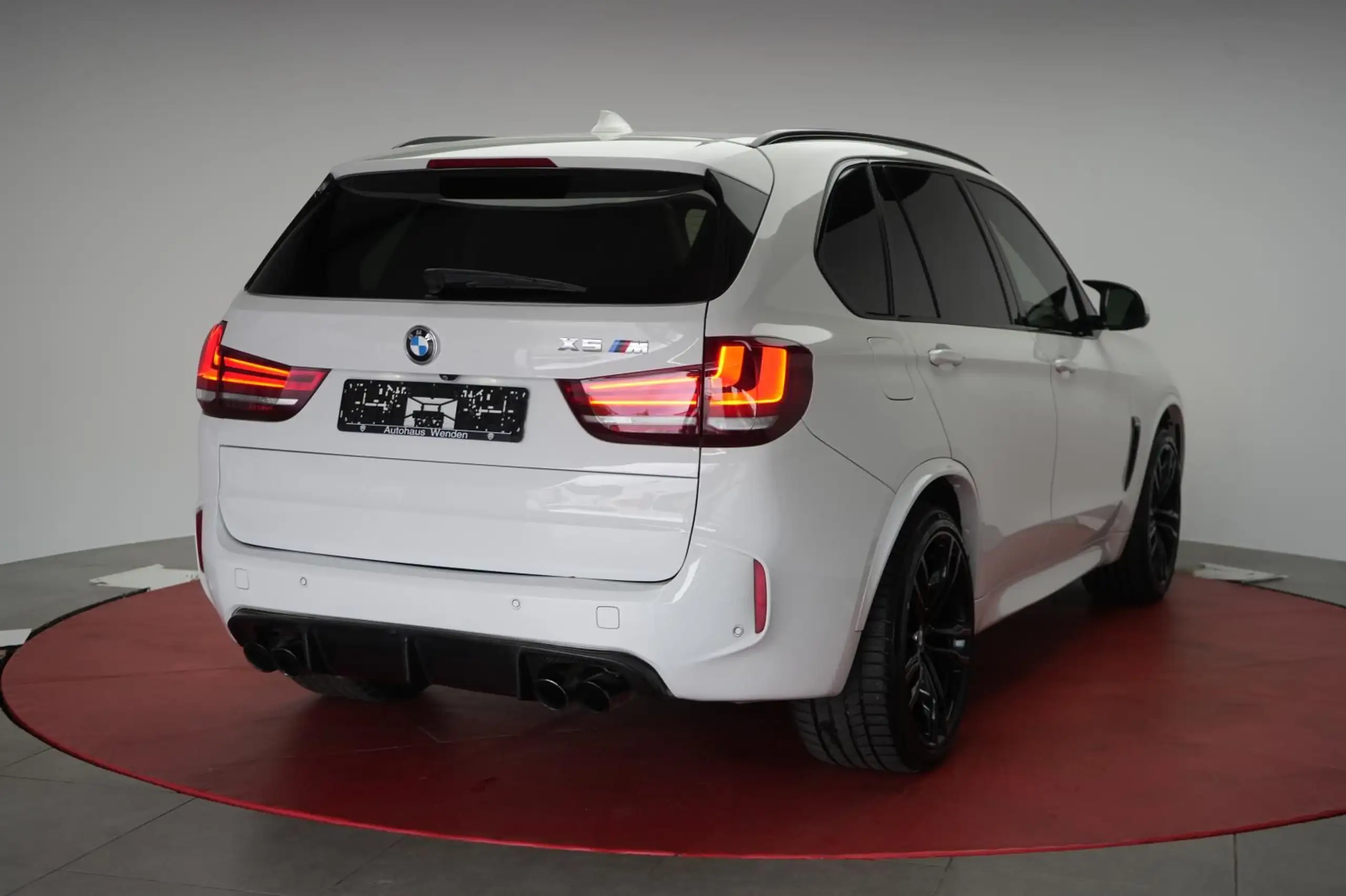 BMW - X5 M