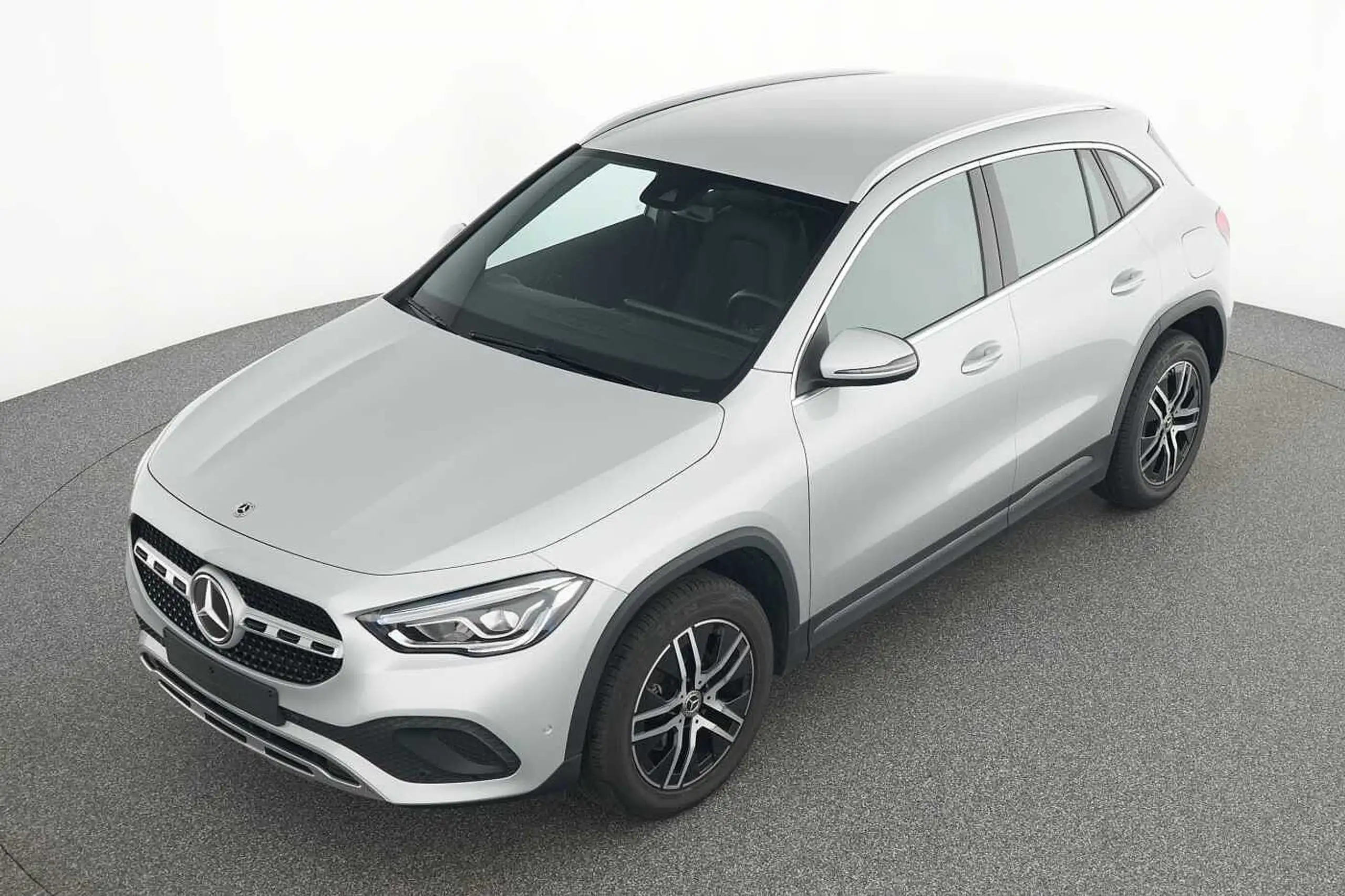 Mercedes-Benz - GLA 180