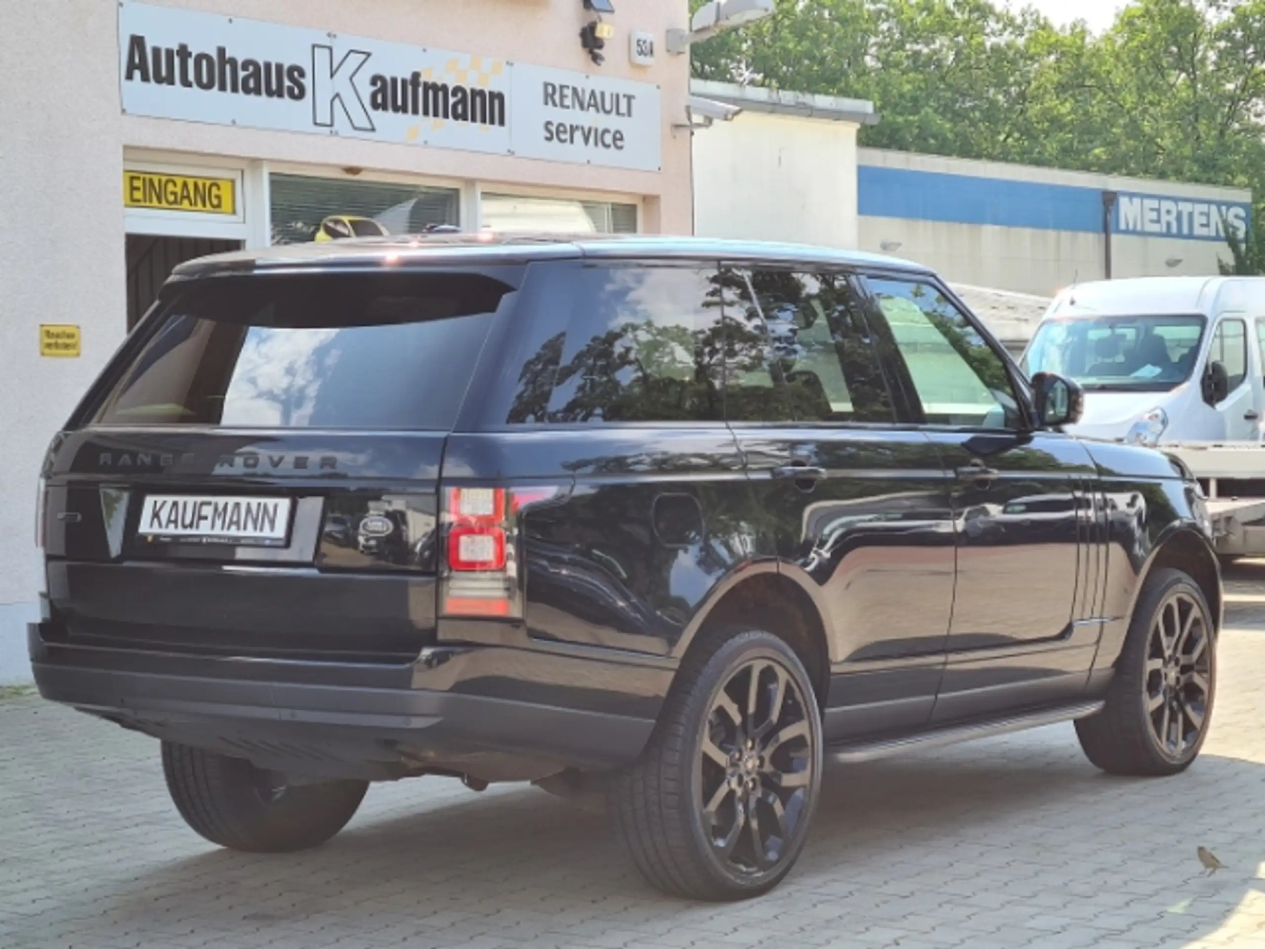 Land Rover - Range Rover