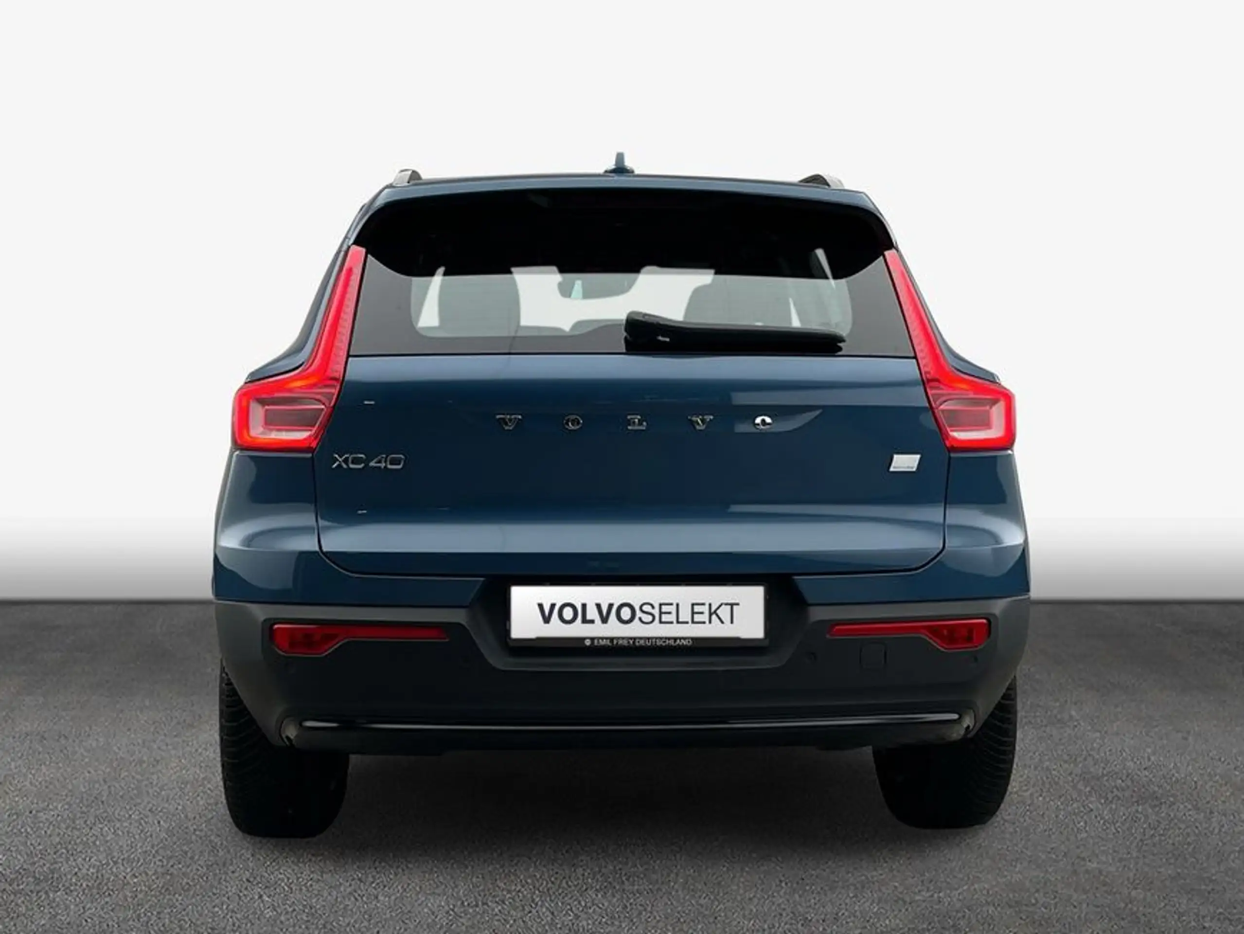 Volvo - XC40