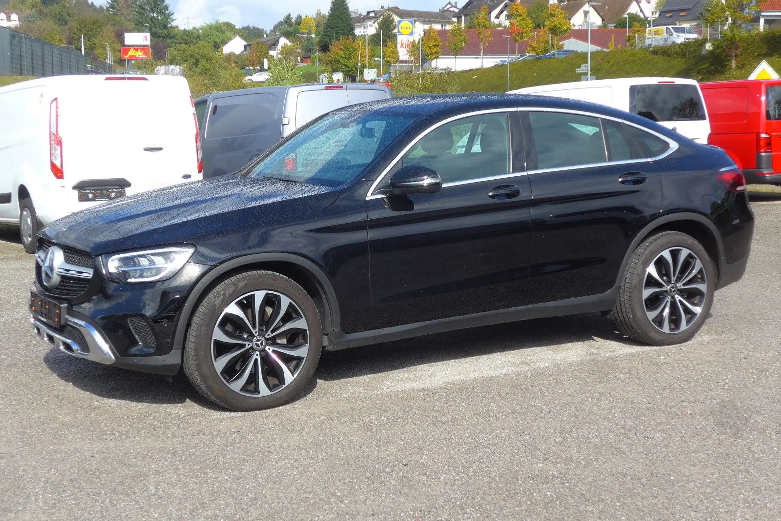 Mercedes-Benz - GLC 220