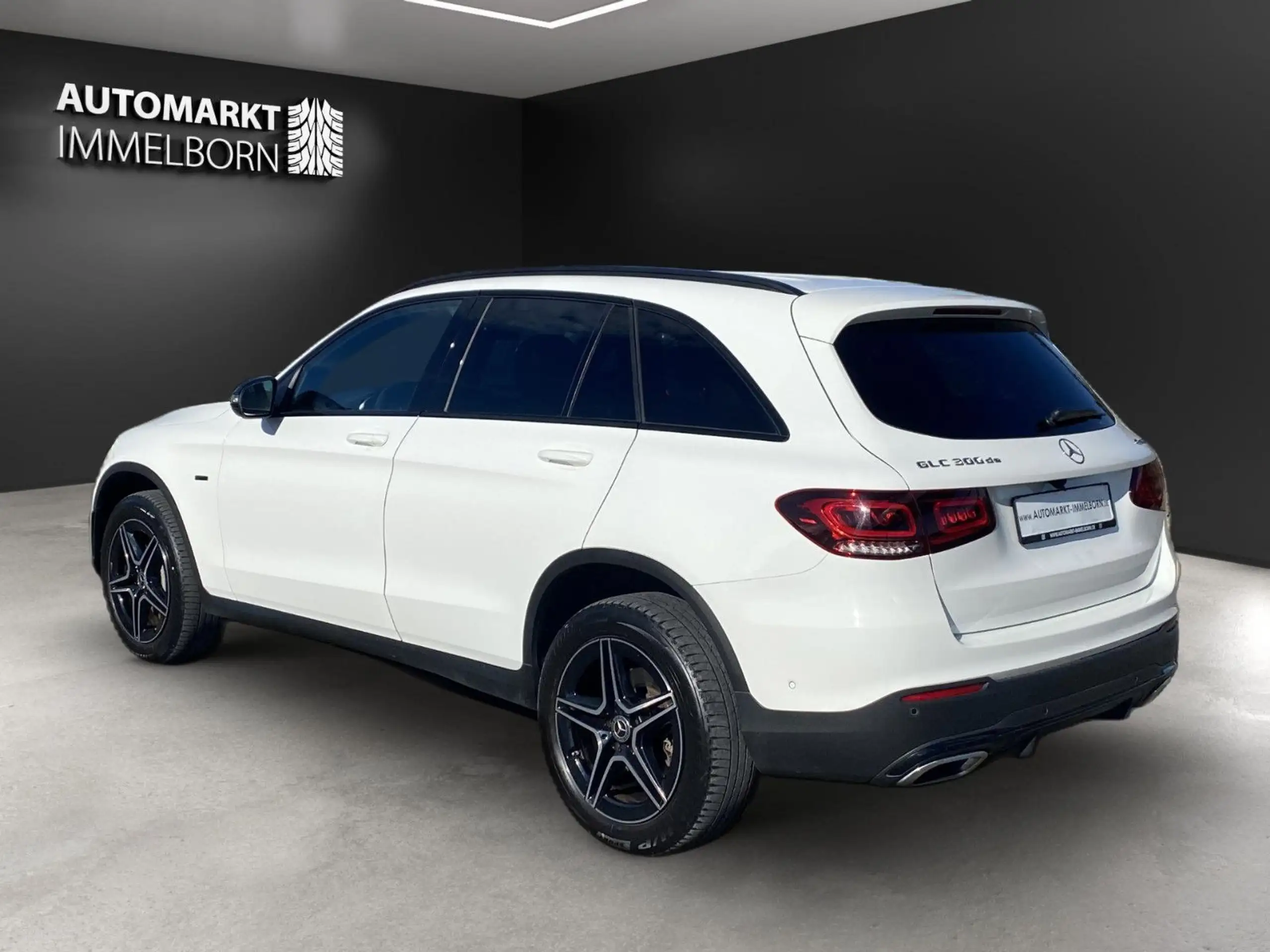 Mercedes-Benz - GLC 300