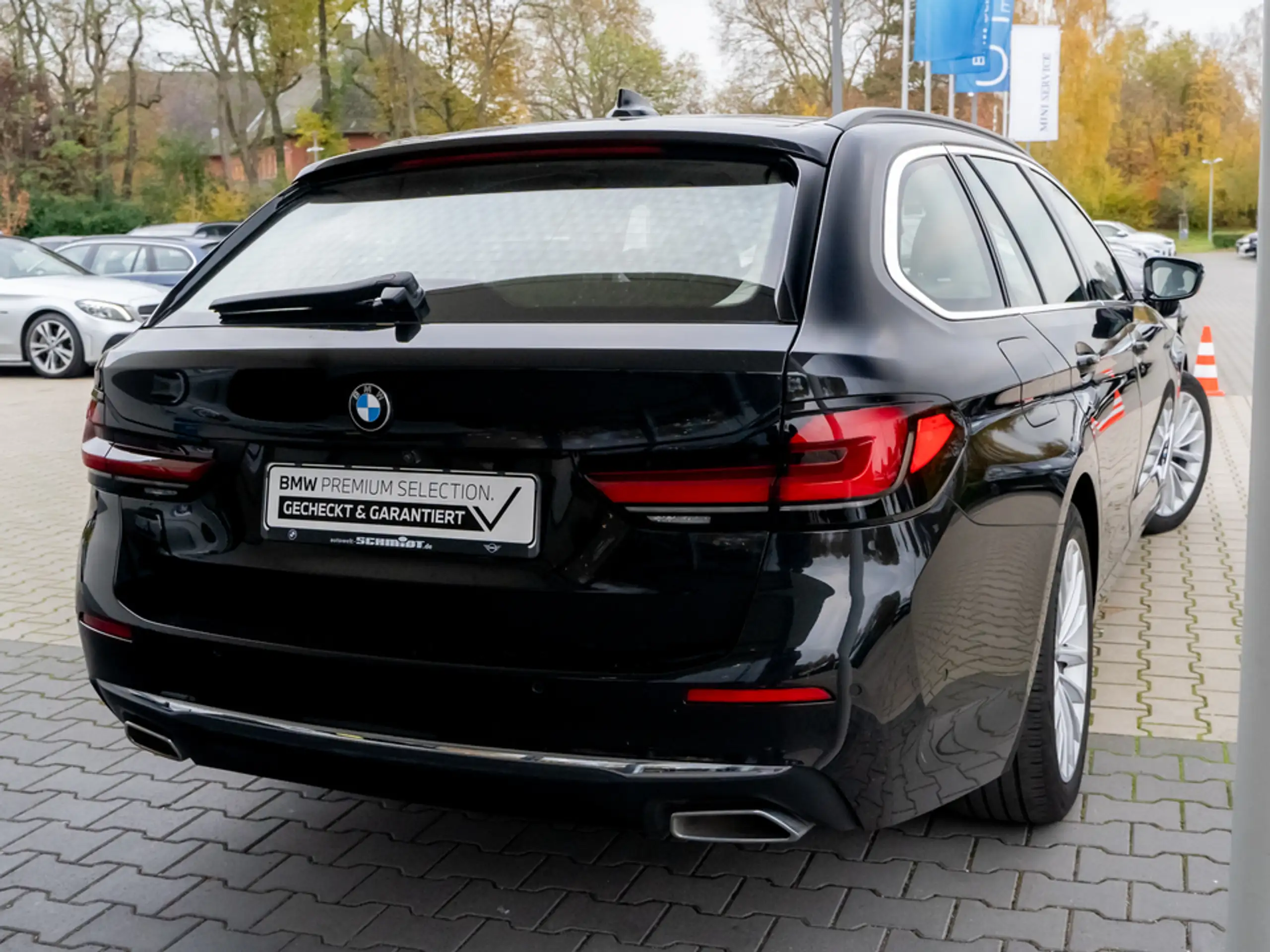 BMW - 520