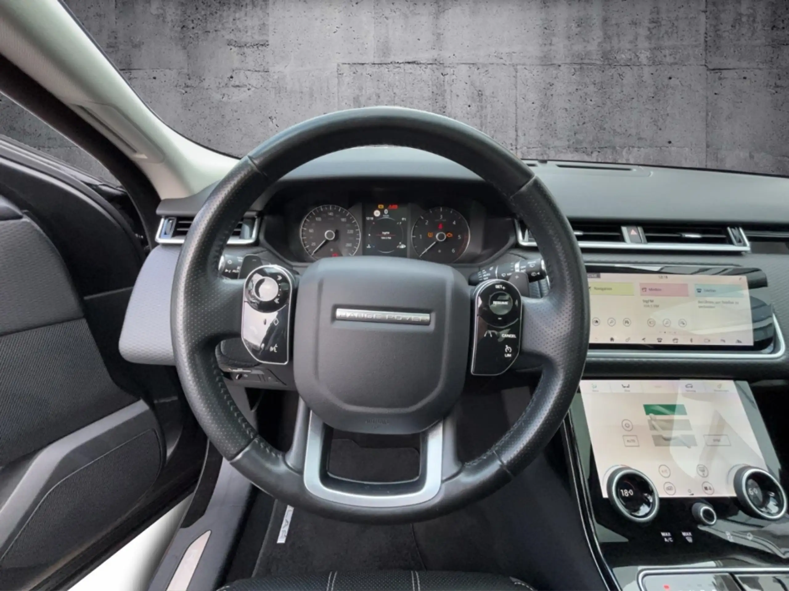 Land Rover - Range Rover Velar