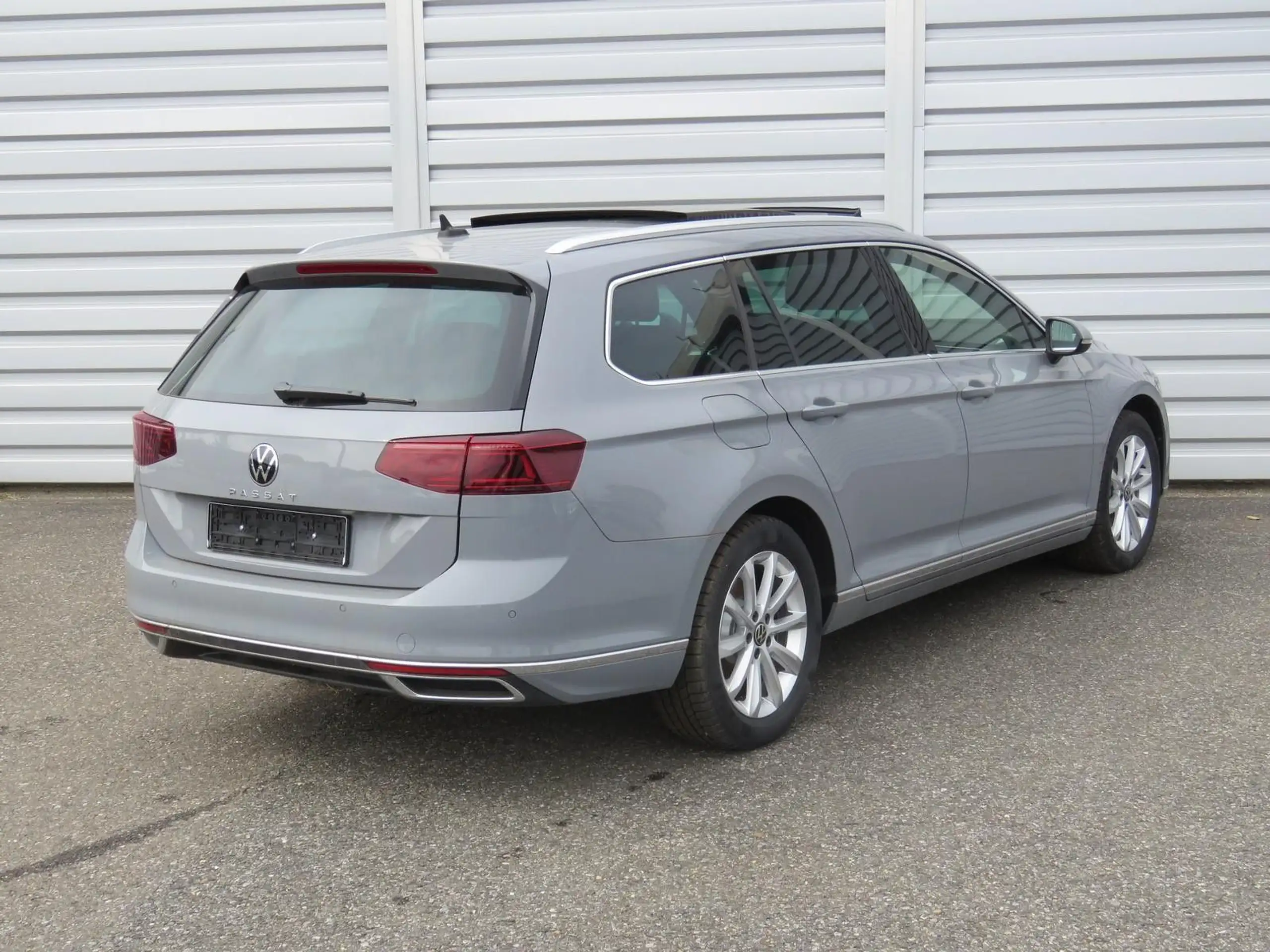 Volkswagen - Passat