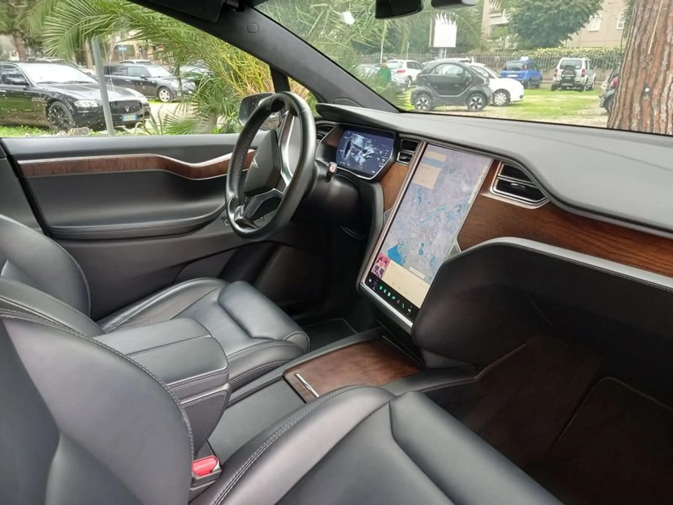 Tesla - Model X