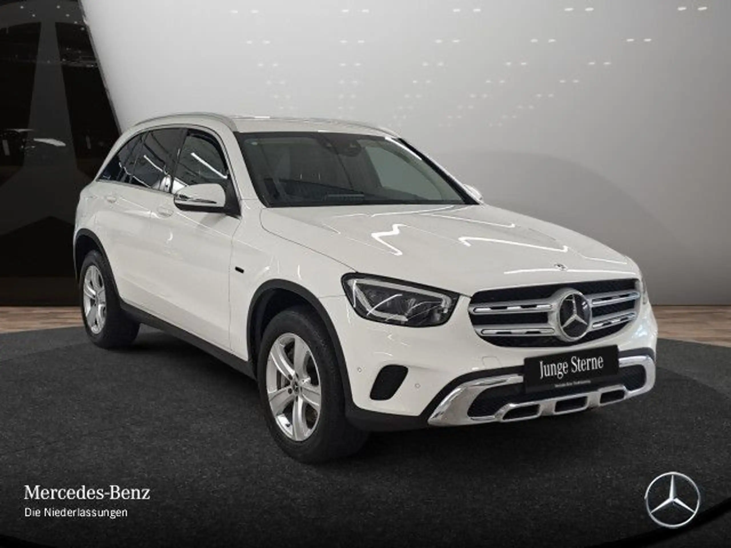 Mercedes-Benz - GLC 300