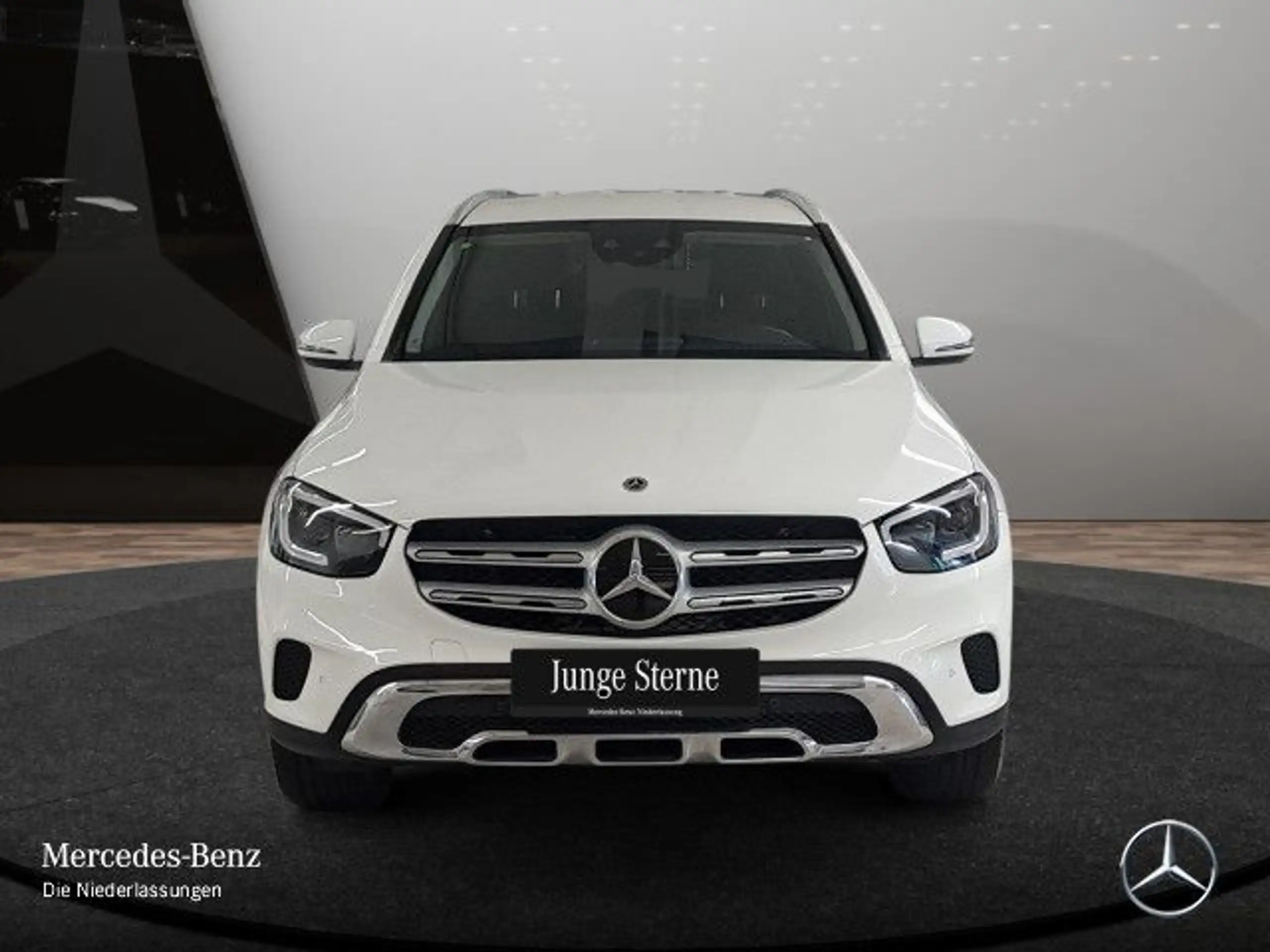 Mercedes-Benz - GLC 300