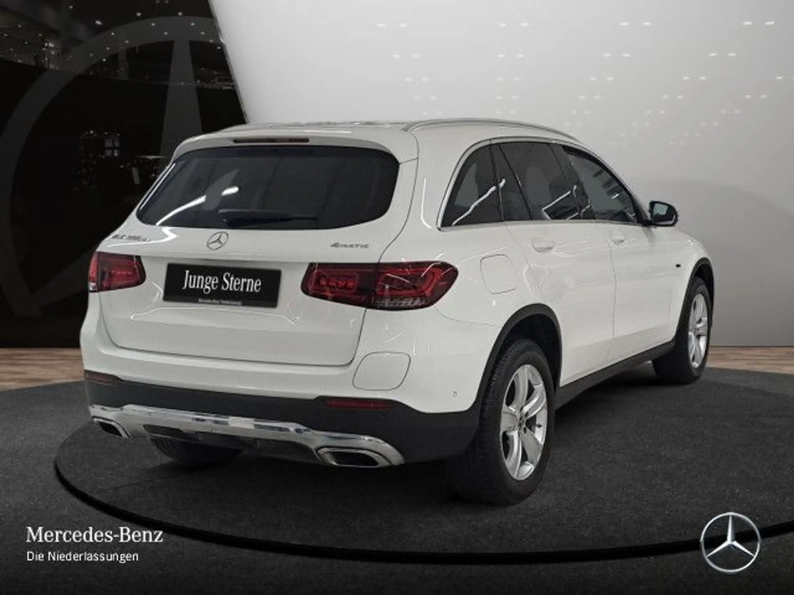 Mercedes-Benz - GLC 300