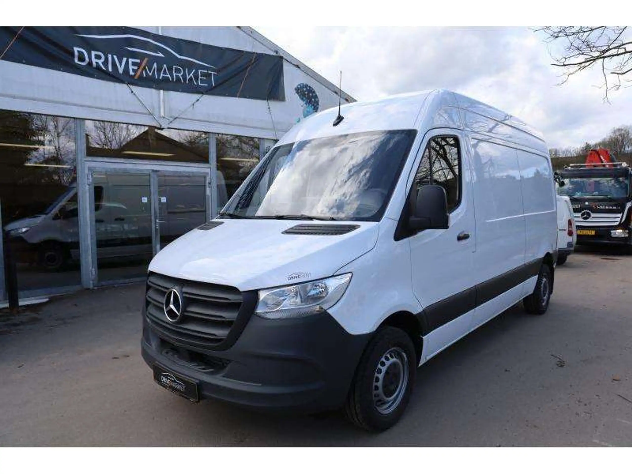 Mercedes-Benz - Sprinter