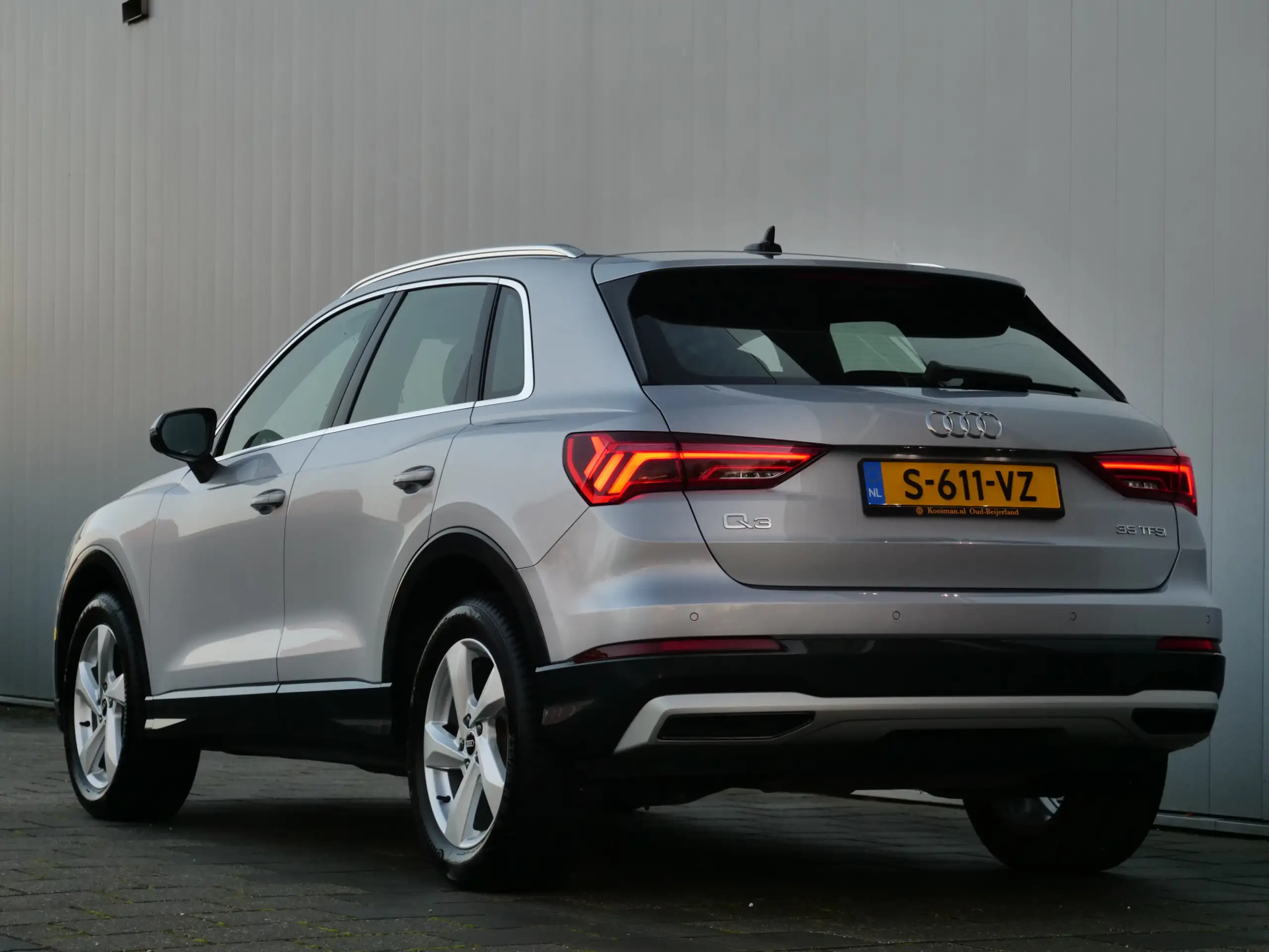 Audi - Q3