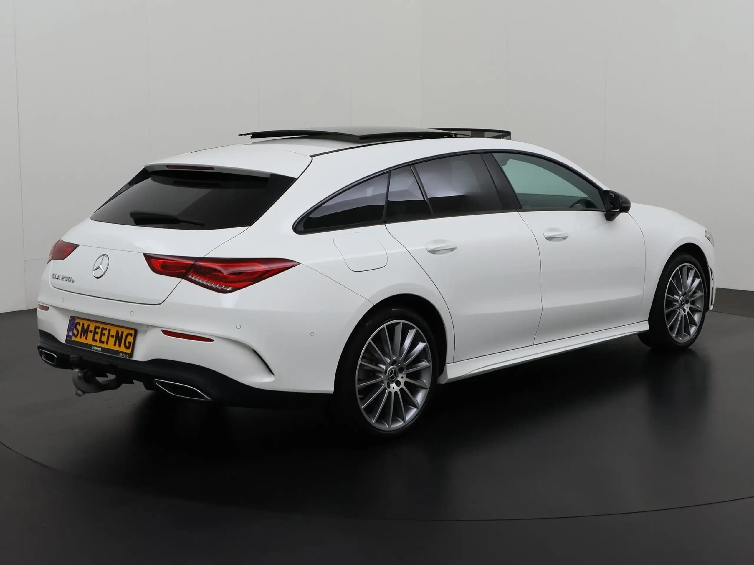 Mercedes-Benz - CLA 250