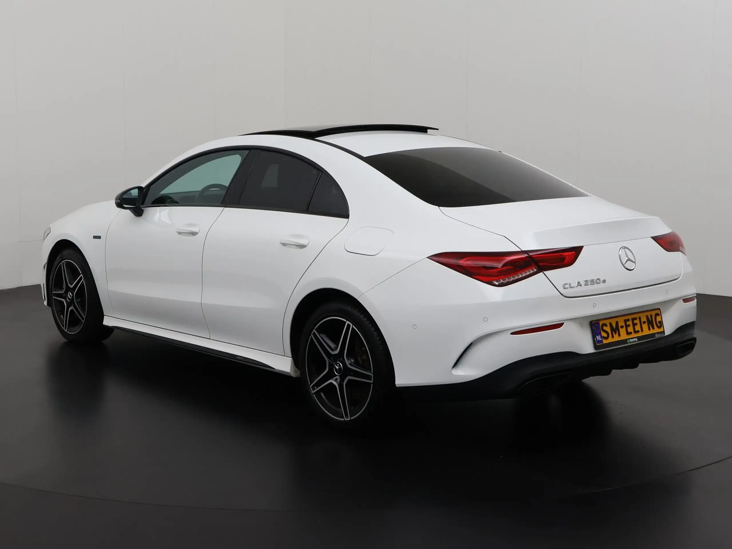 Mercedes-Benz - CLA 250