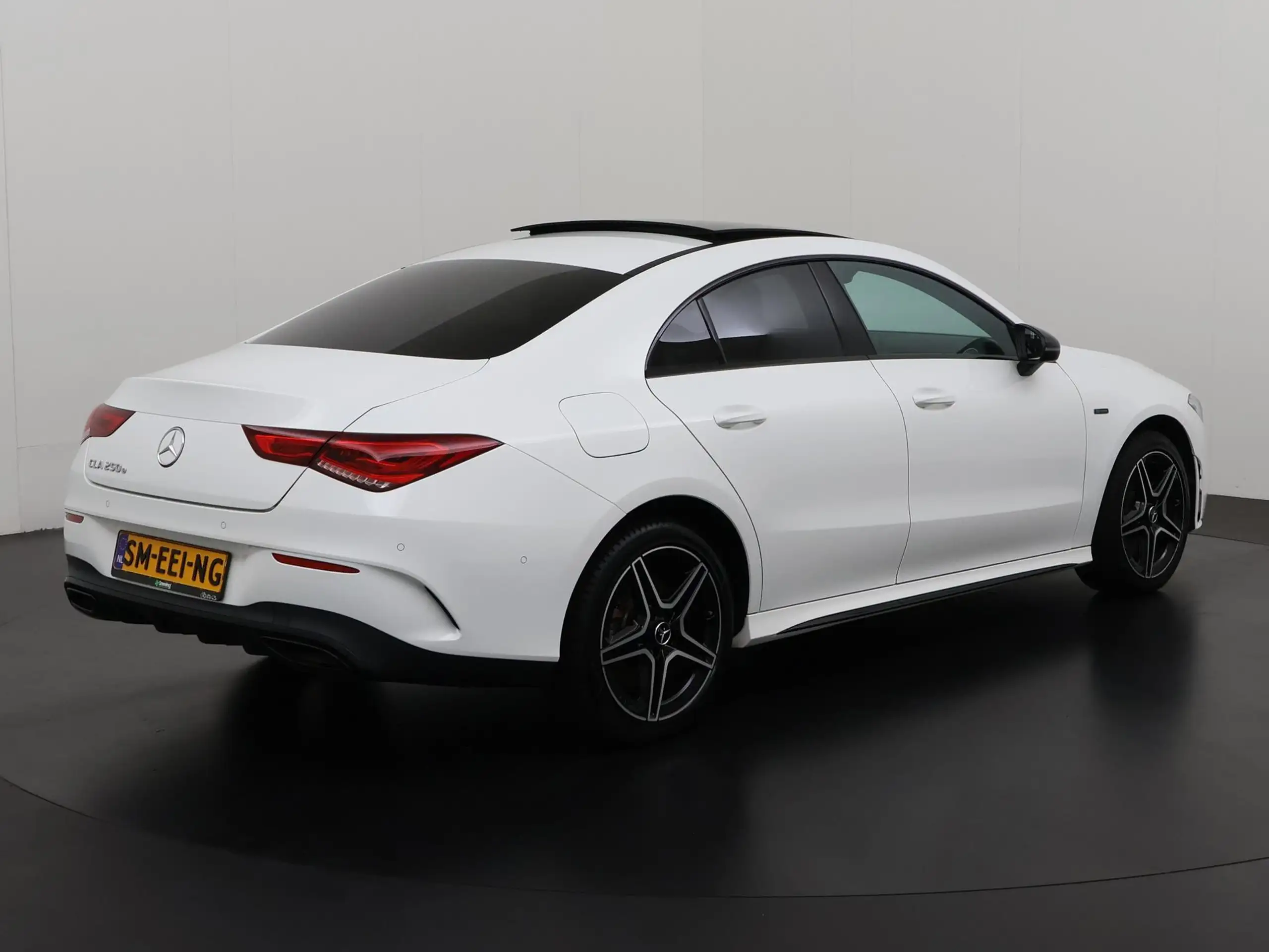 Mercedes-Benz - CLA 250