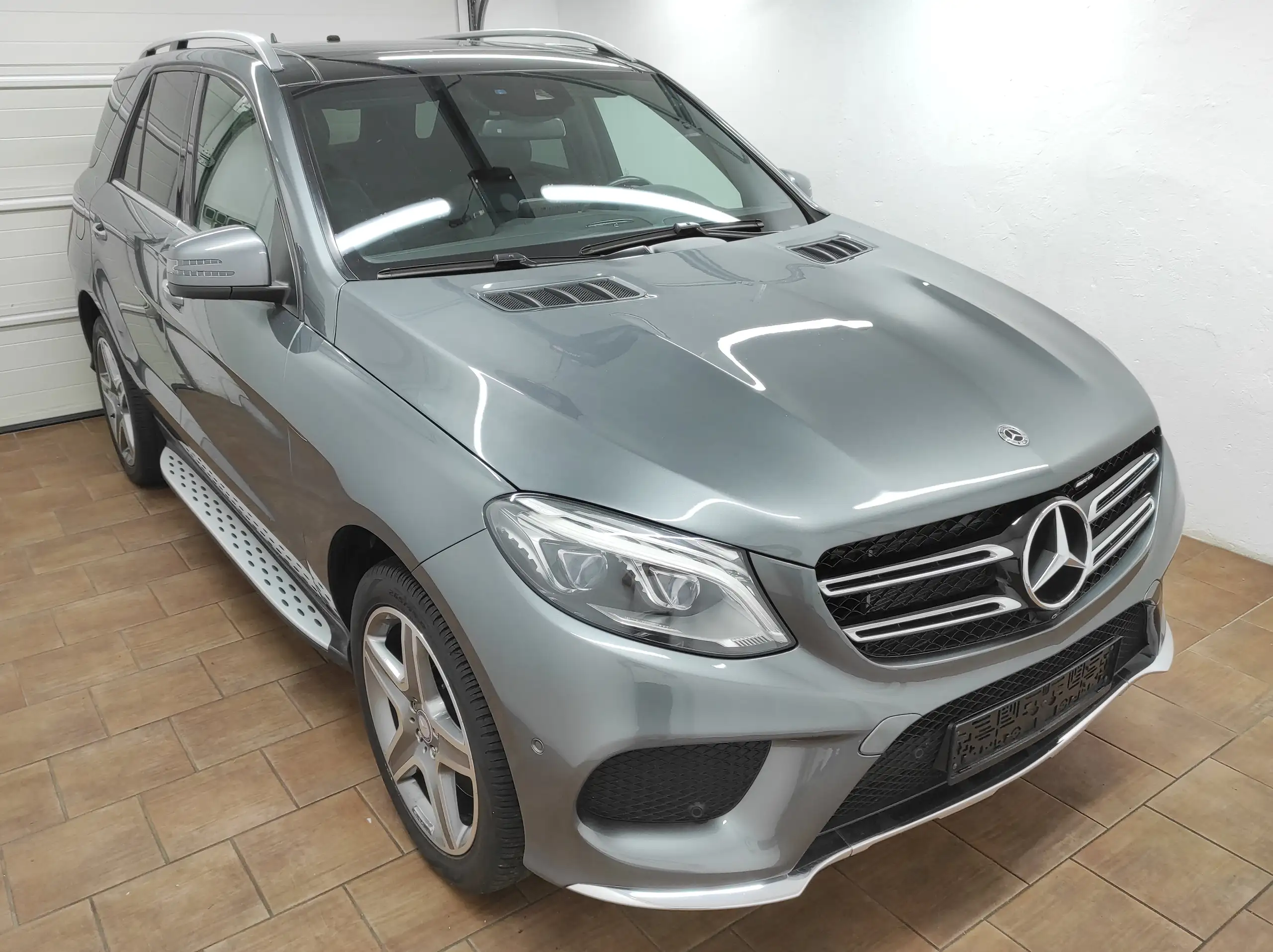 Mercedes-Benz - GLE 400