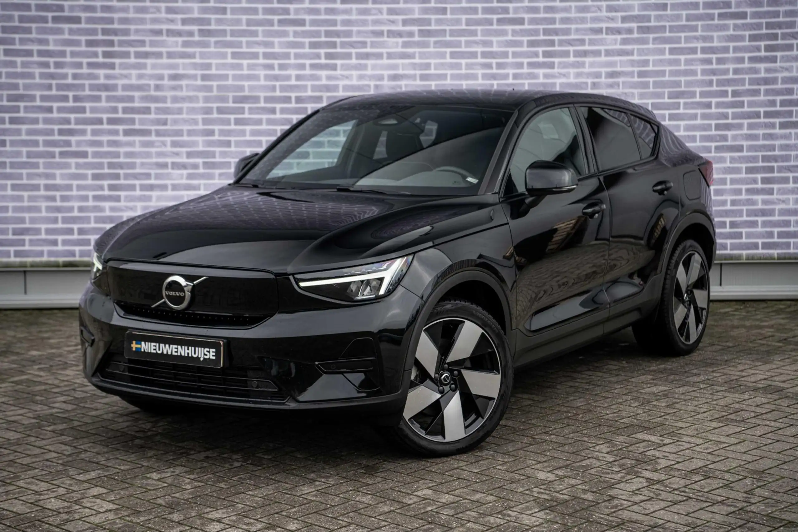 Volvo - C40