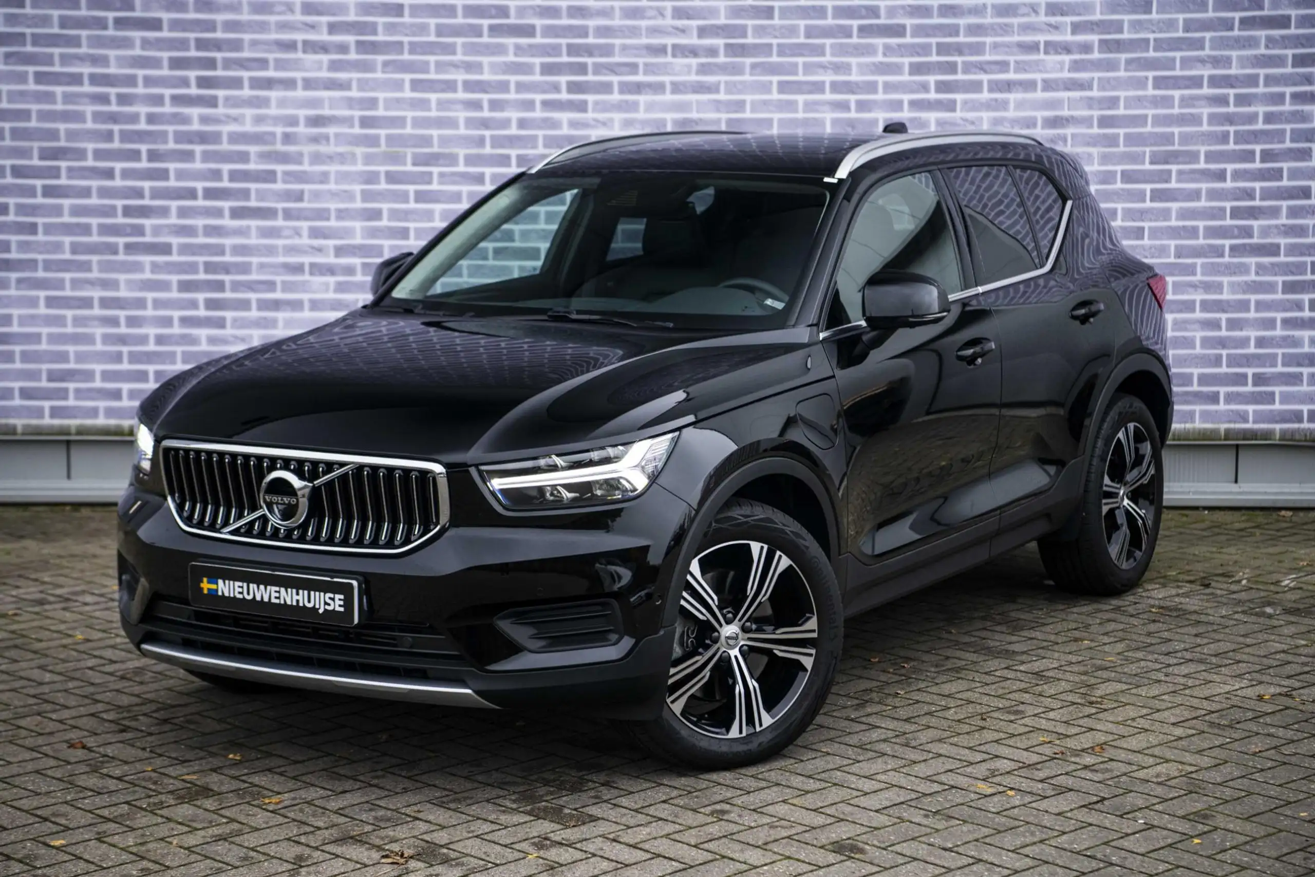 Volvo - XC40