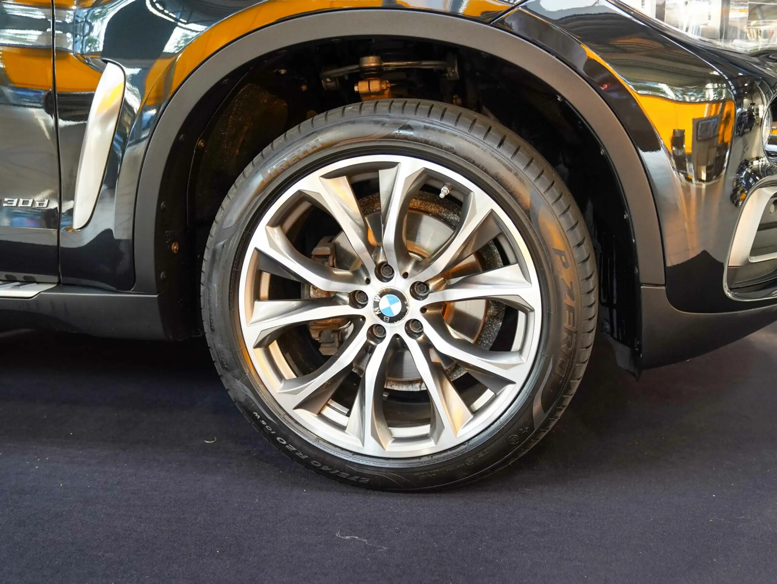 BMW - X6