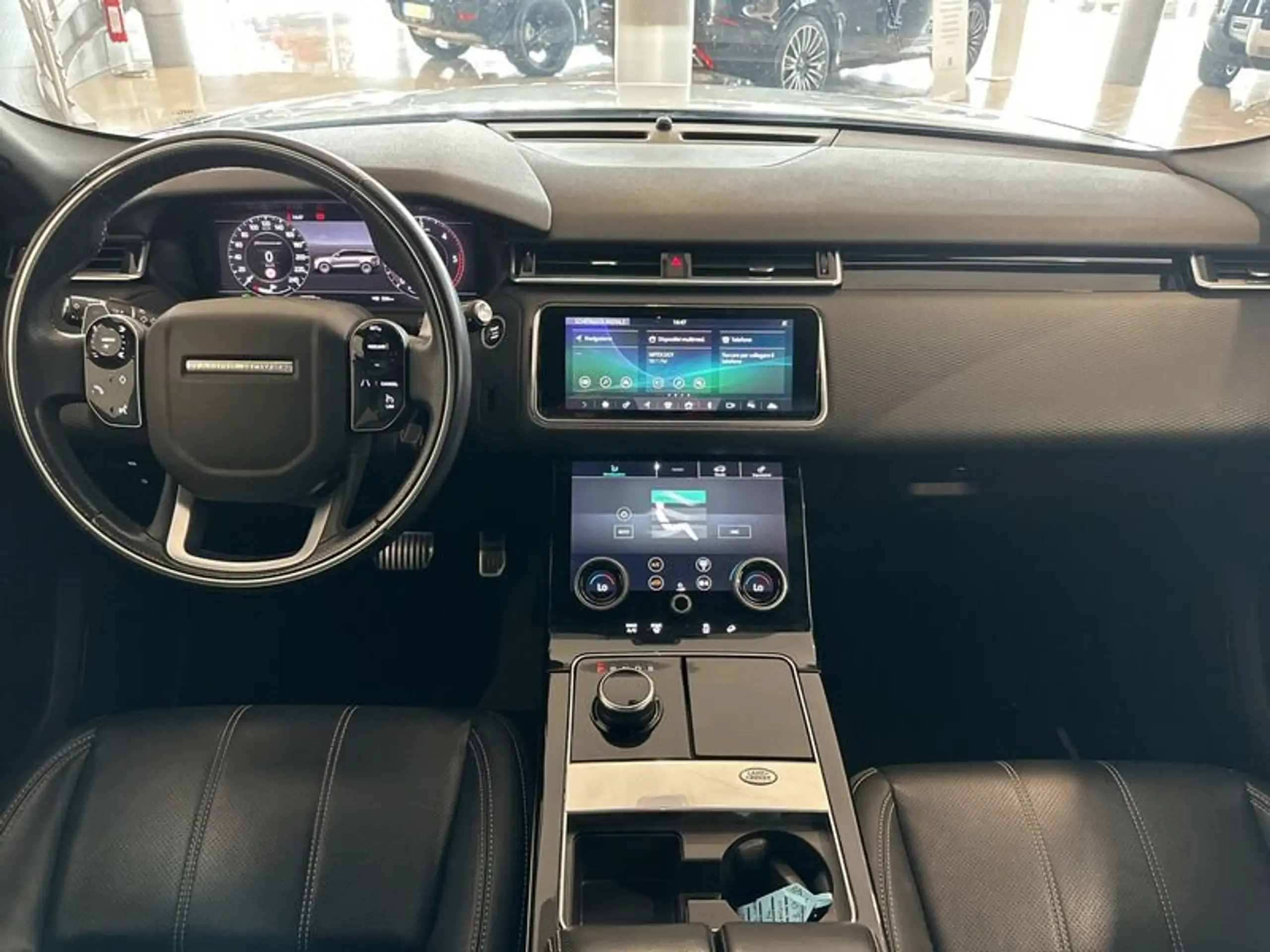 Land Rover - Range Rover Velar