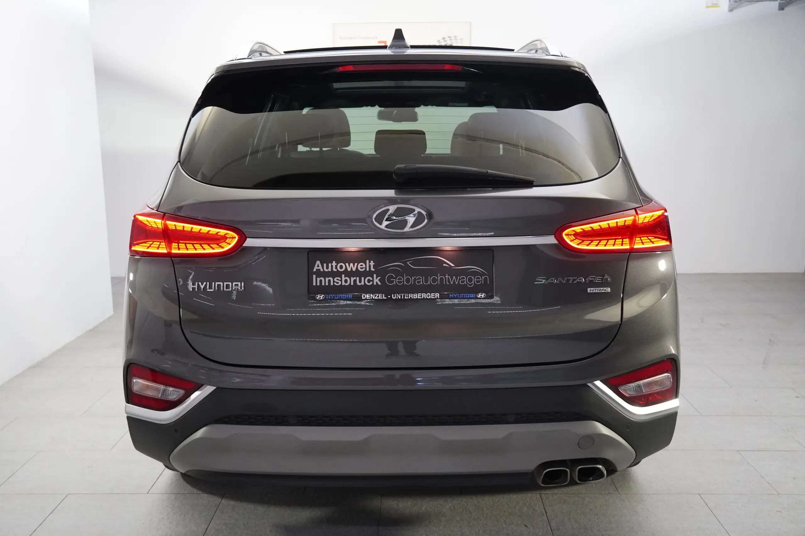 Hyundai - SANTA FE