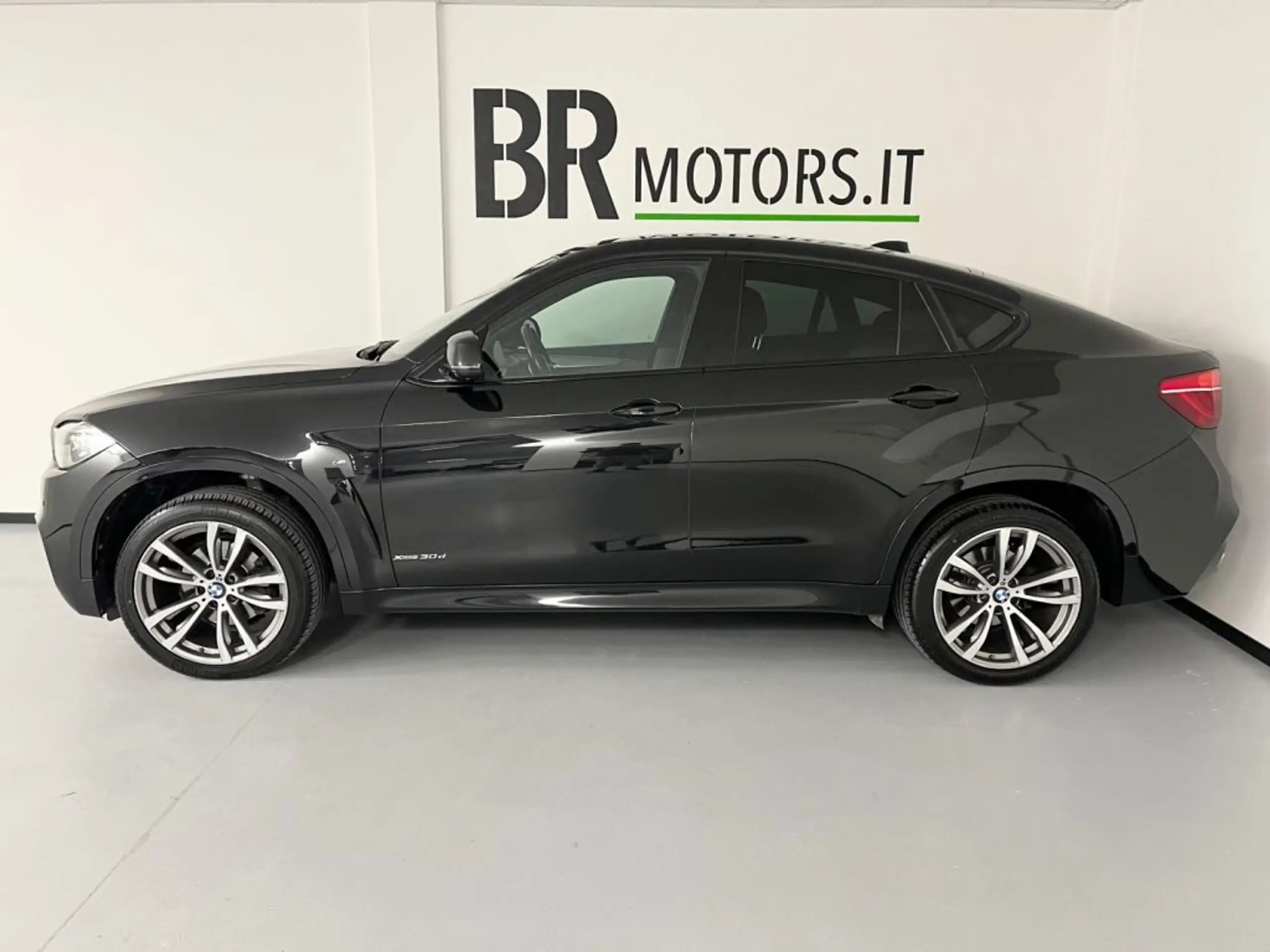 BMW - X6