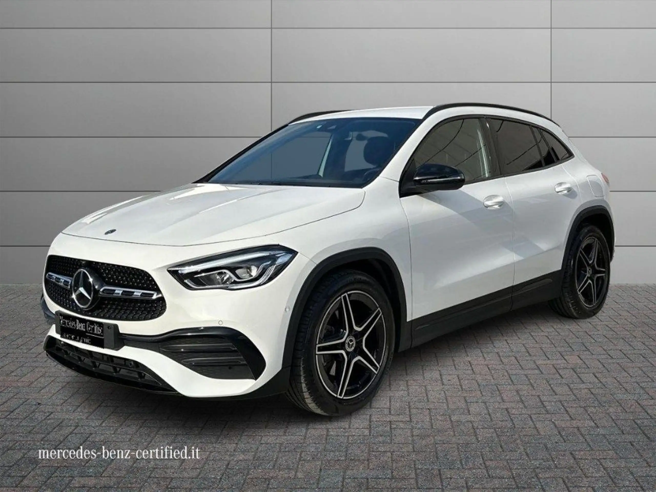 Mercedes-Benz - GLA 180