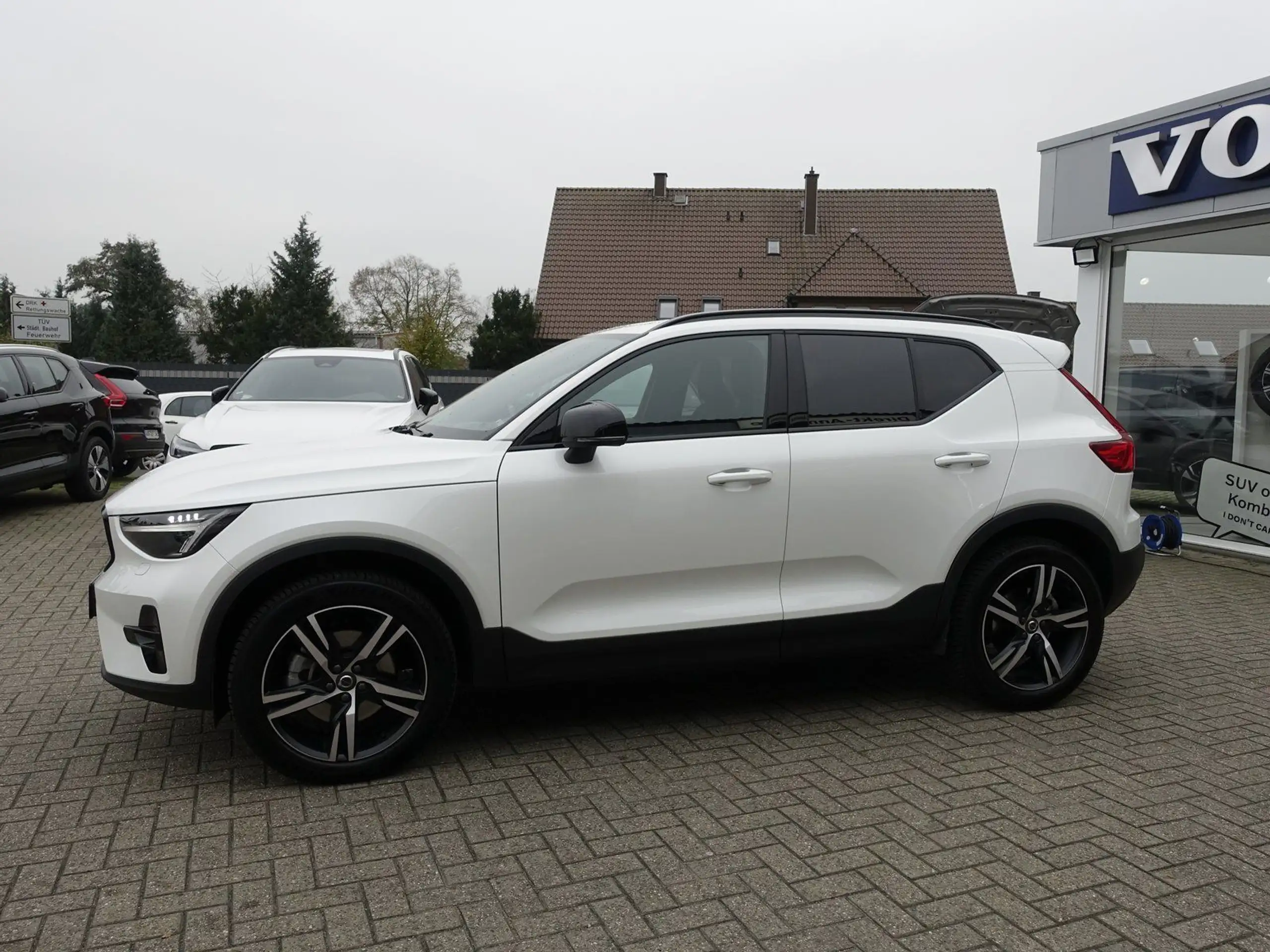 Volvo - XC40