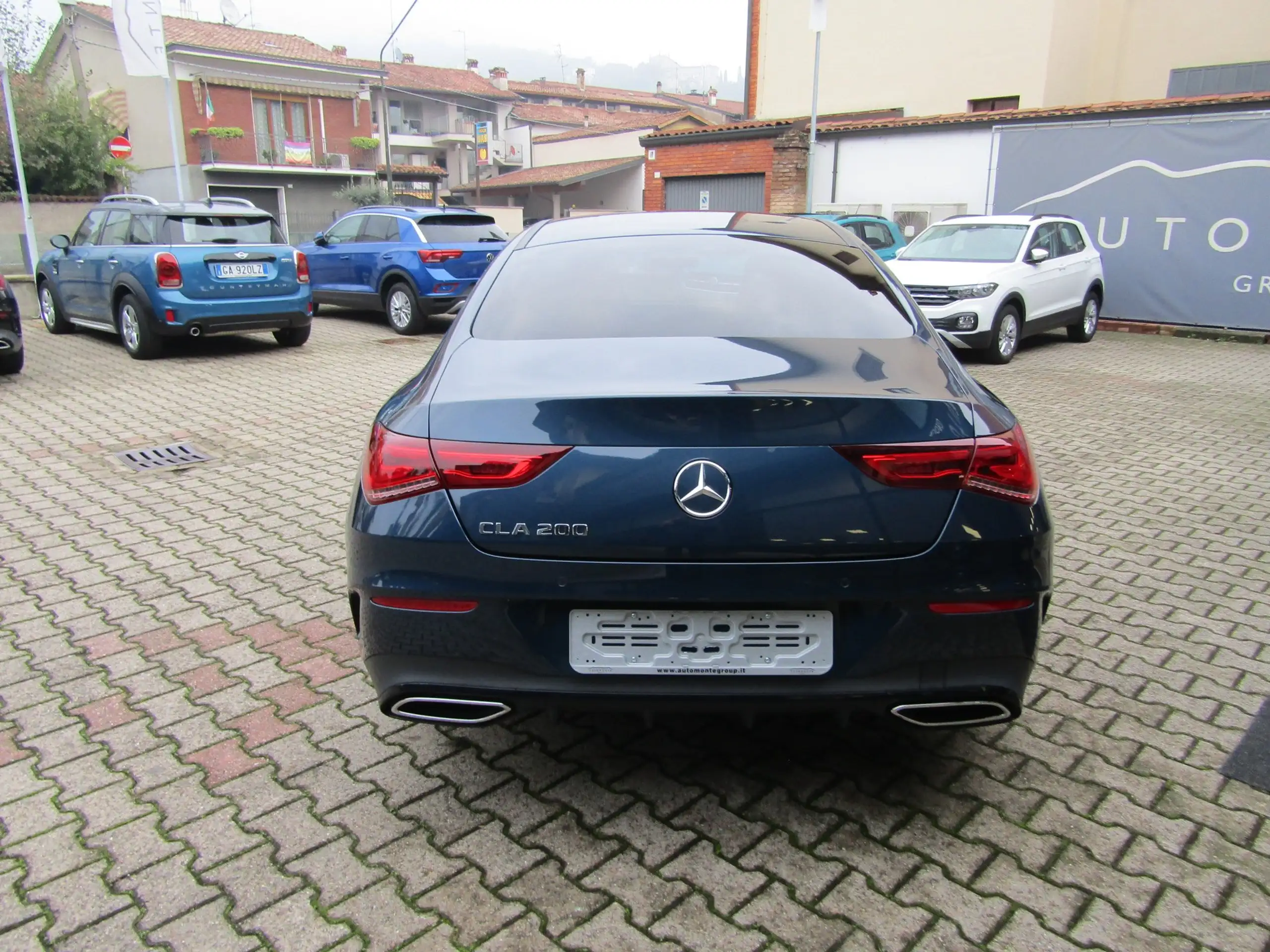 Mercedes-Benz - CLA 200