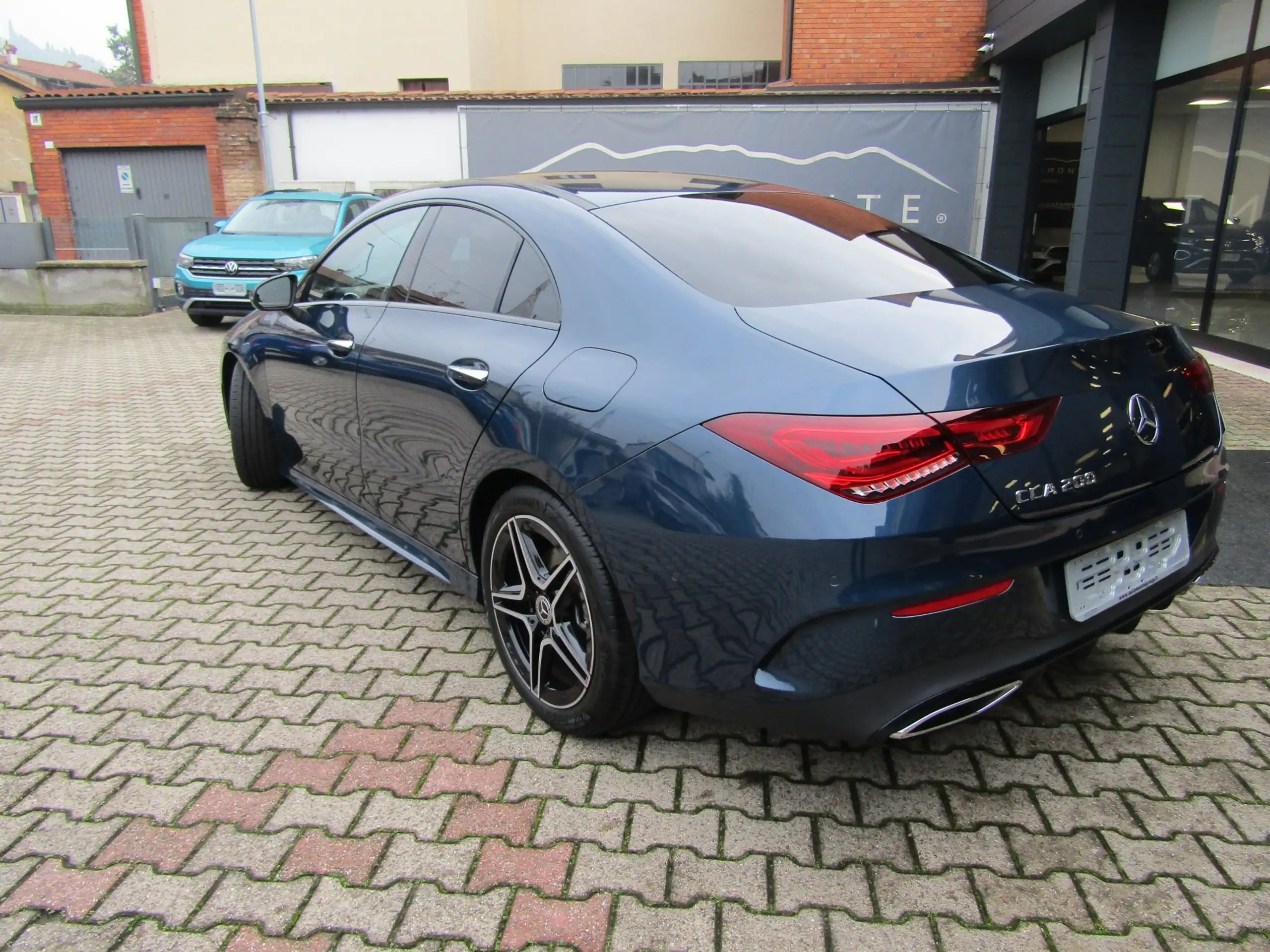 Mercedes-Benz - CLA 200