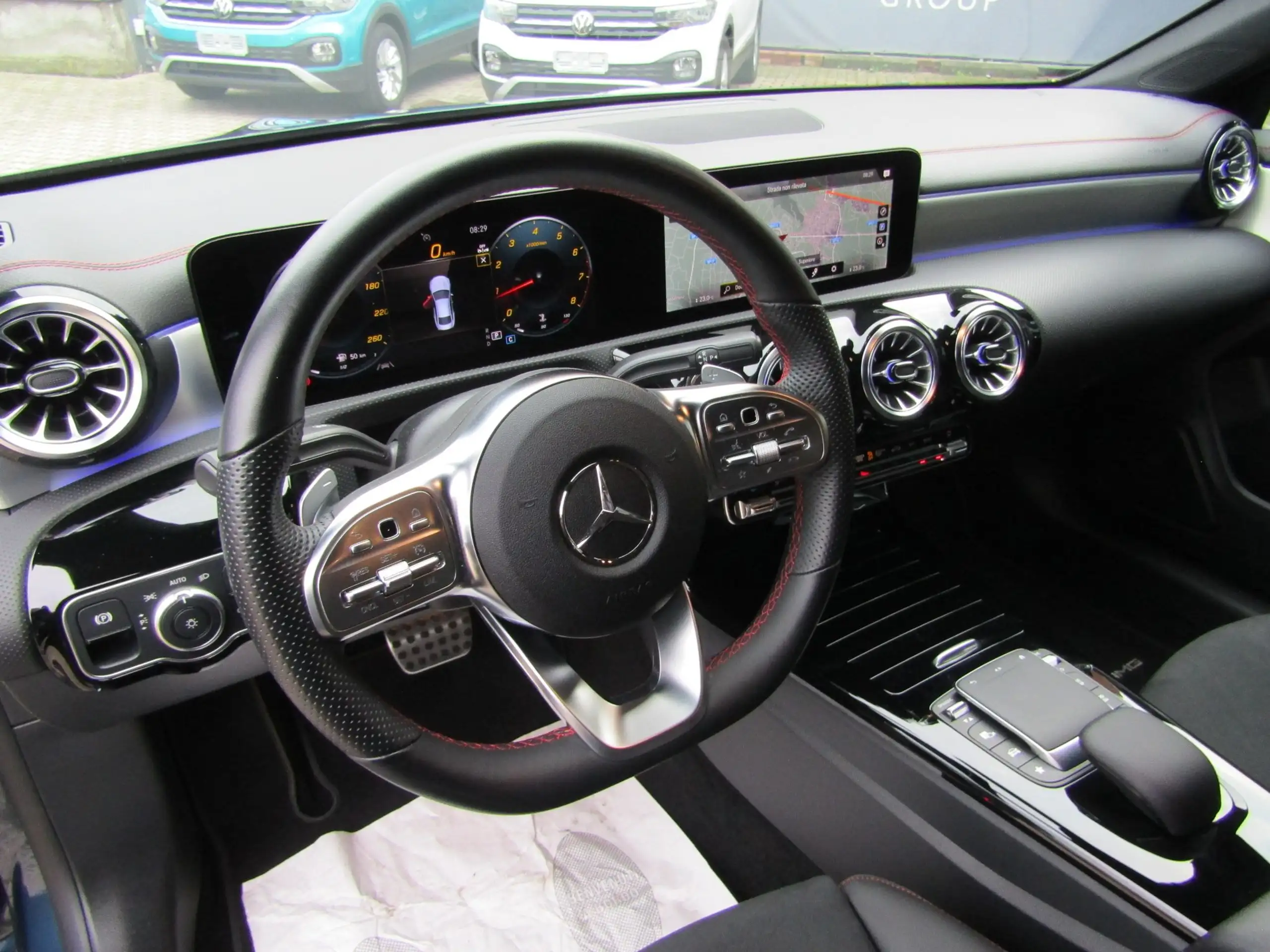 Mercedes-Benz - CLA 200