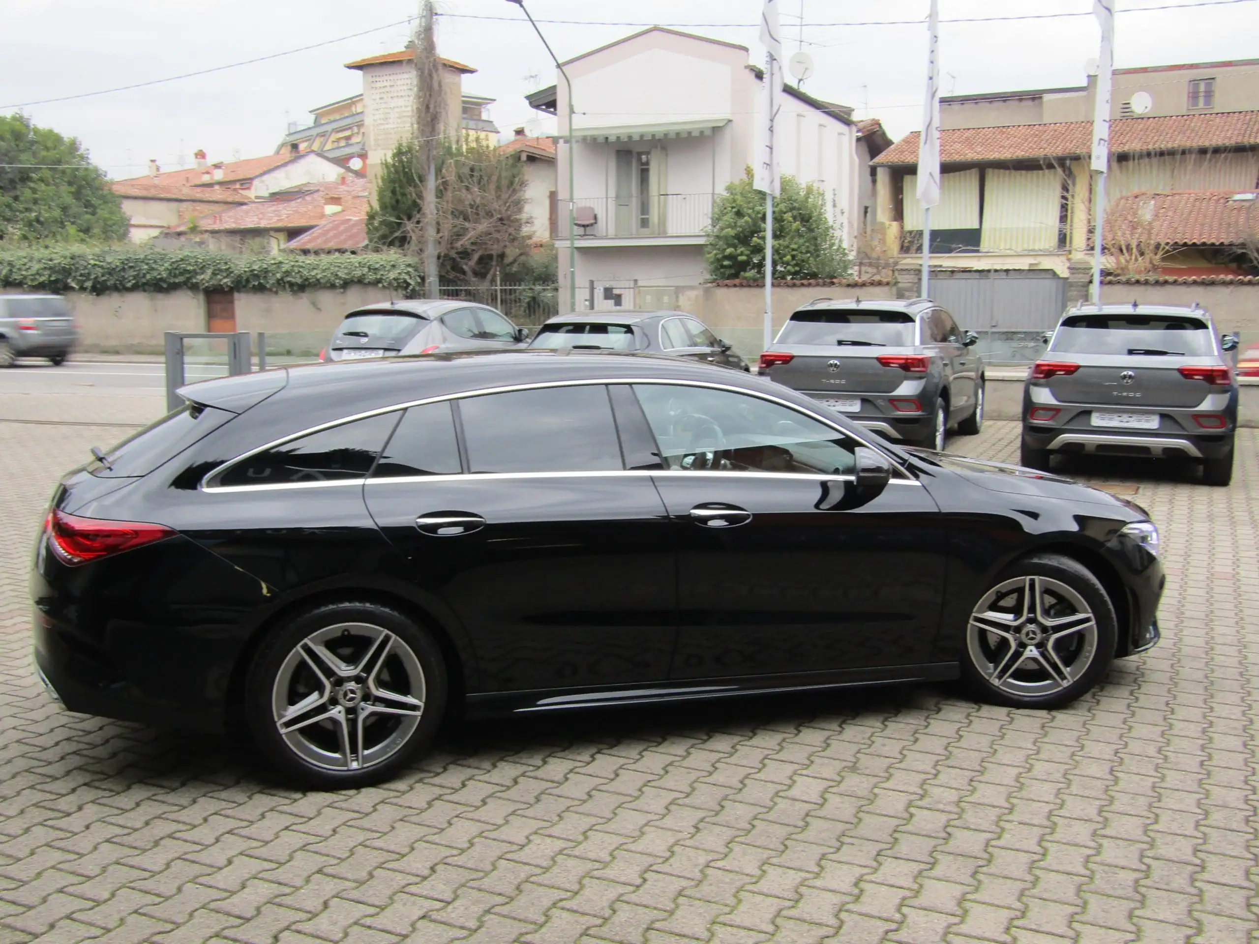 Mercedes-Benz - CLA 200