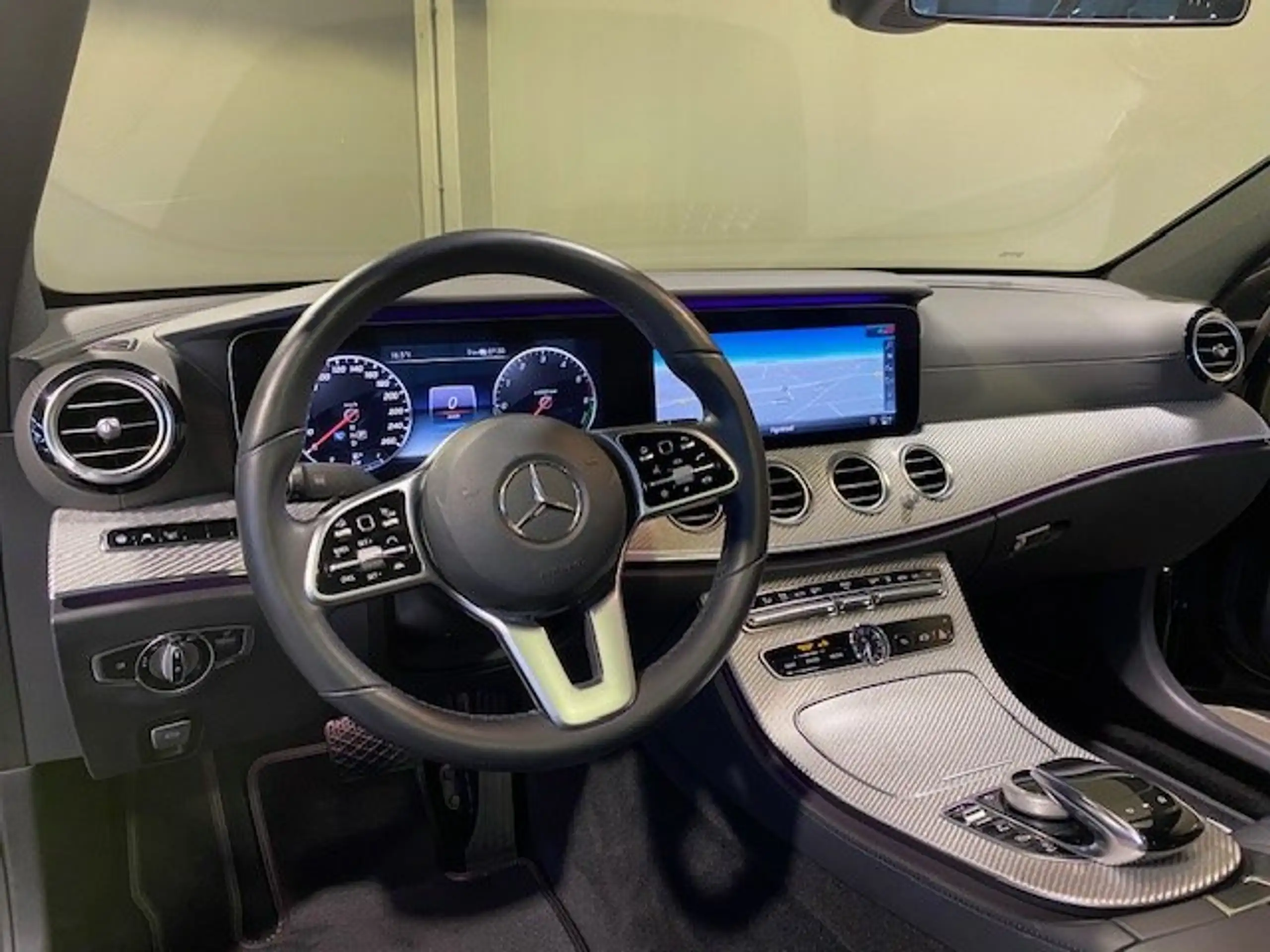 Mercedes-Benz - E 300